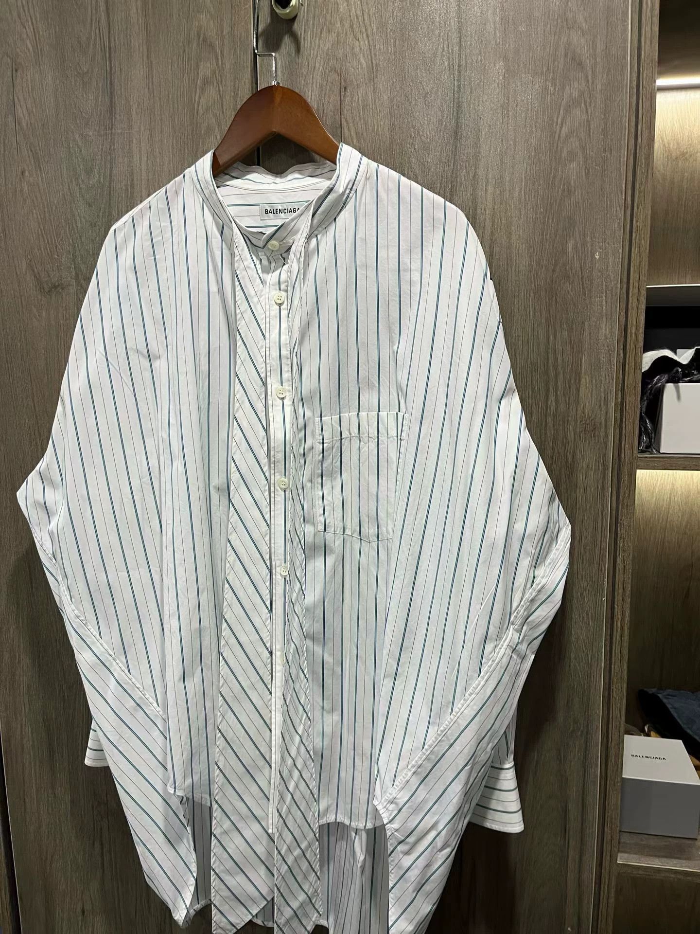 Balenciaga balenciaga white blouses Size S / US 4 / IT 40 - 3 Thumbnail