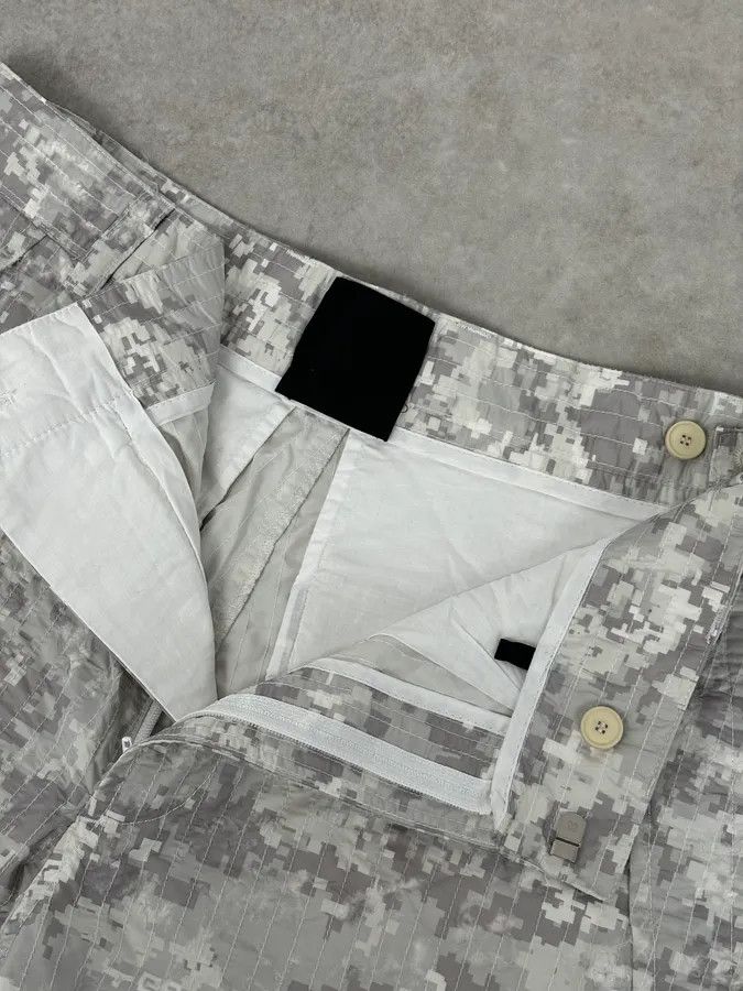 Givenchy SS2023 Givenchy Camo White Distressed Cargo Pants Size US 32 / EU 48 - 9 Thumbnail