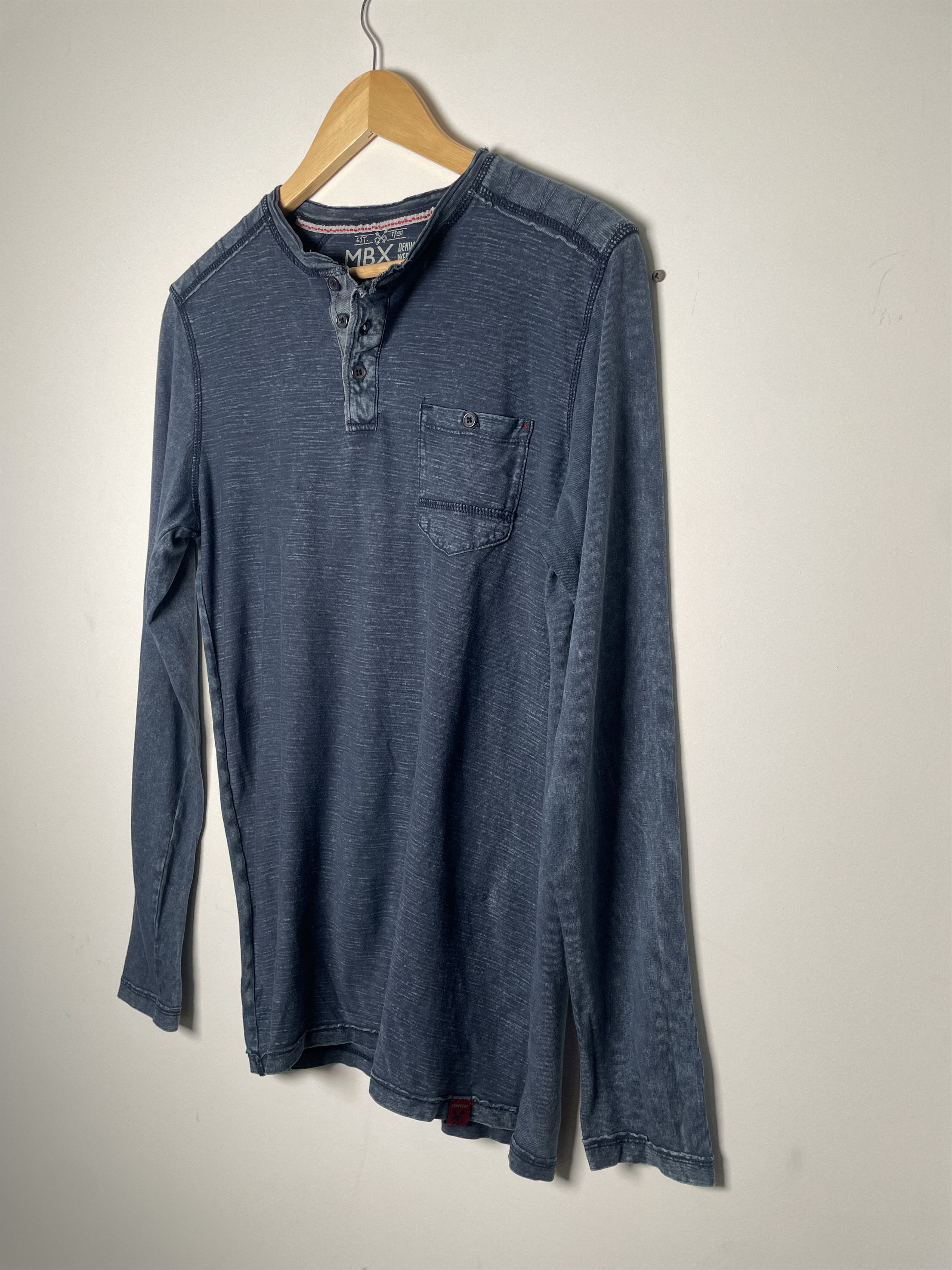 MBX MBX Denim Wear Distressed Indigo Long Sleeve Henley Shirt Sm Size US S / EU 44-46 / 1 - 6 Thumbnail