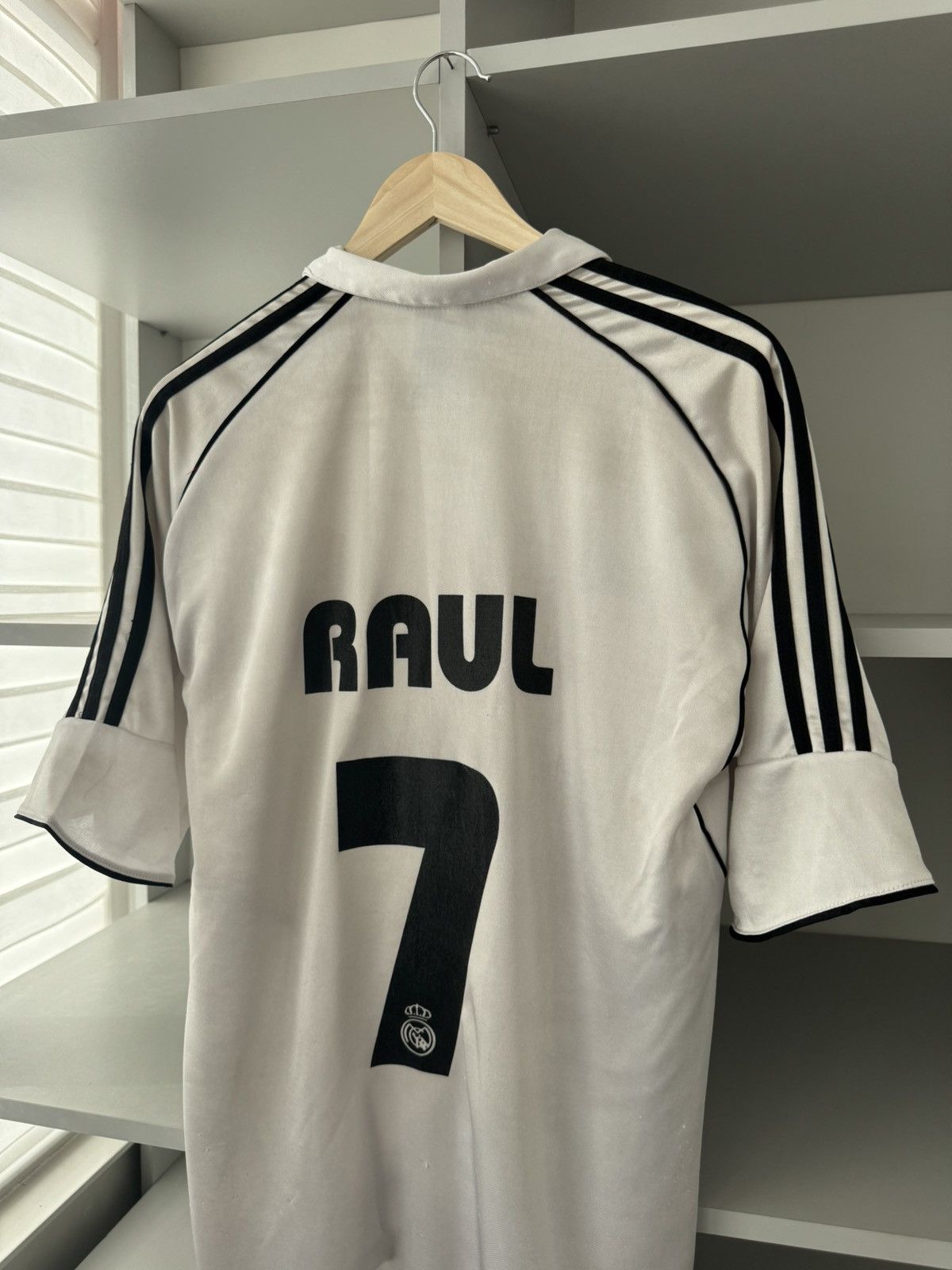 Adidas Adidas Real Madrid 7 Raul 2005 2006 Siemens Home Jersey Size US M / EU 48-50 / 2 - 10 Thumbnail