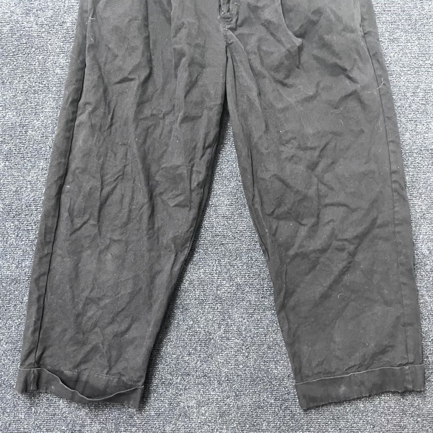 Vintage VINTAGE Black Pleated Wide Leg Cropped Pants Mens Large Cuffed Hem Zip Pockets Dress Size US 34 / EU 50 - 2 Thumbnail
