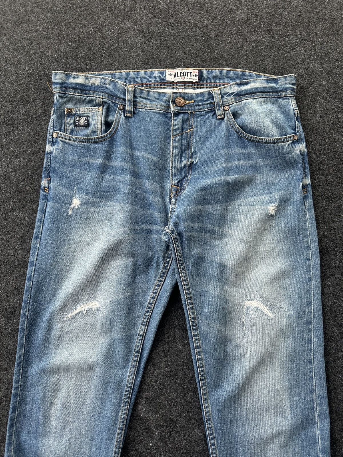 Japanese Brand Alcott Rugged Denim Distressed Washed Denim D105 Size US 34 / EU 50 - 2 Thumbnail