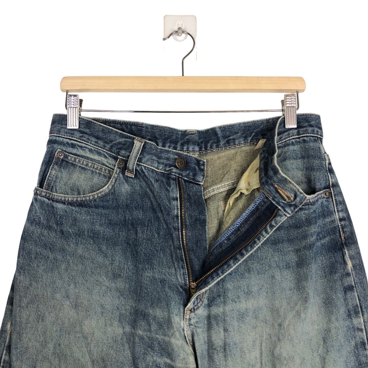 Japanese Brand 🔥90’s RARE DESIGN DISTRESSEDDENIM JEANS MAVERIC JAPAN Size US 30 / EU 46 - 11 Thumbnail