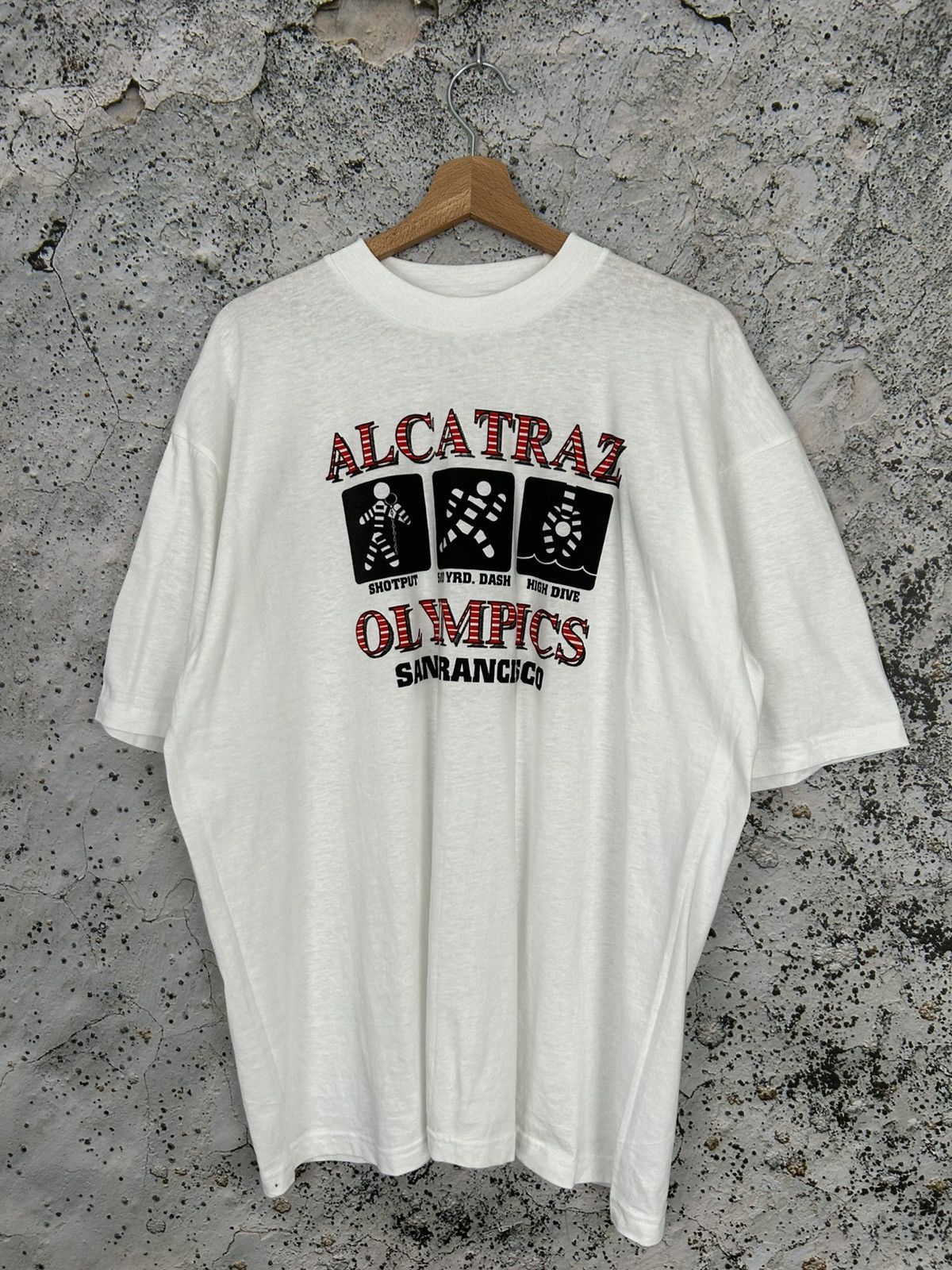 Vintage Vintage Alcatraz Olympic San Francisco Graphic Tee Size US XL / EU 56 / 4 - 1 Thumbnail