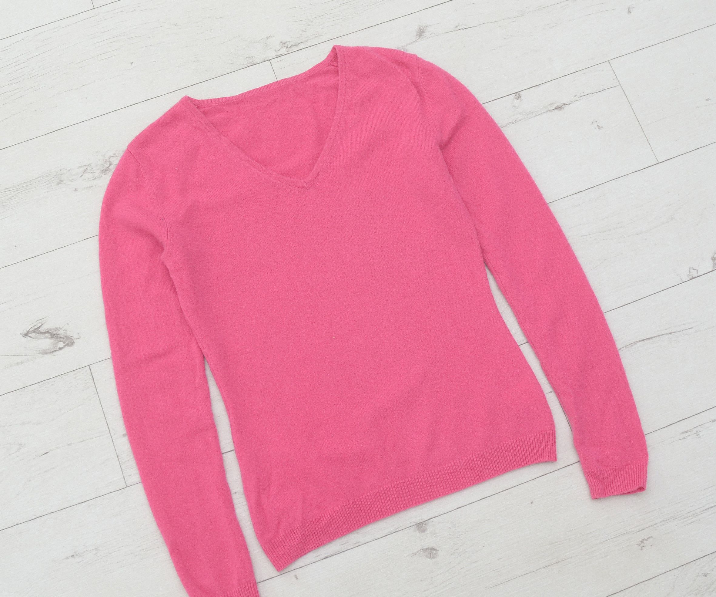 Vintage Vintage Y2K 100% Cashmere Pink V-neck Jumper Sweater Barbie Size XXS / US 00 / IT 34 - 2 Thumbnail