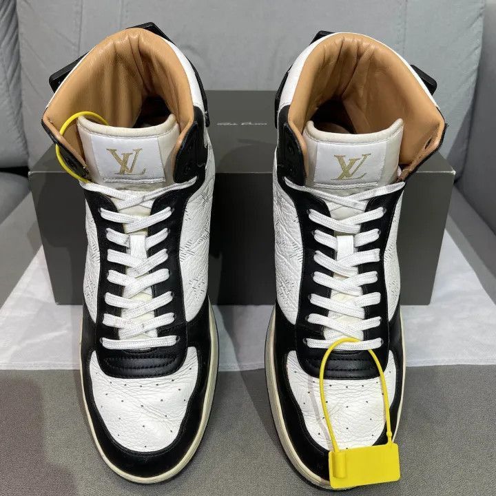 Other Louis Vuitton Rivoli Black Fashion Sneakers for Men -2508 Size US 8 / EU 41 - 2 Thumbnail