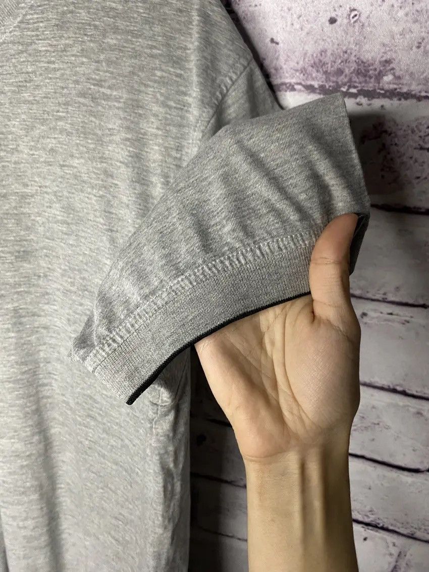 Nike MENS vintage Nike T-Shirt grey center logo size L Size US L / EU 52-54 / 3 - 5 Thumbnail