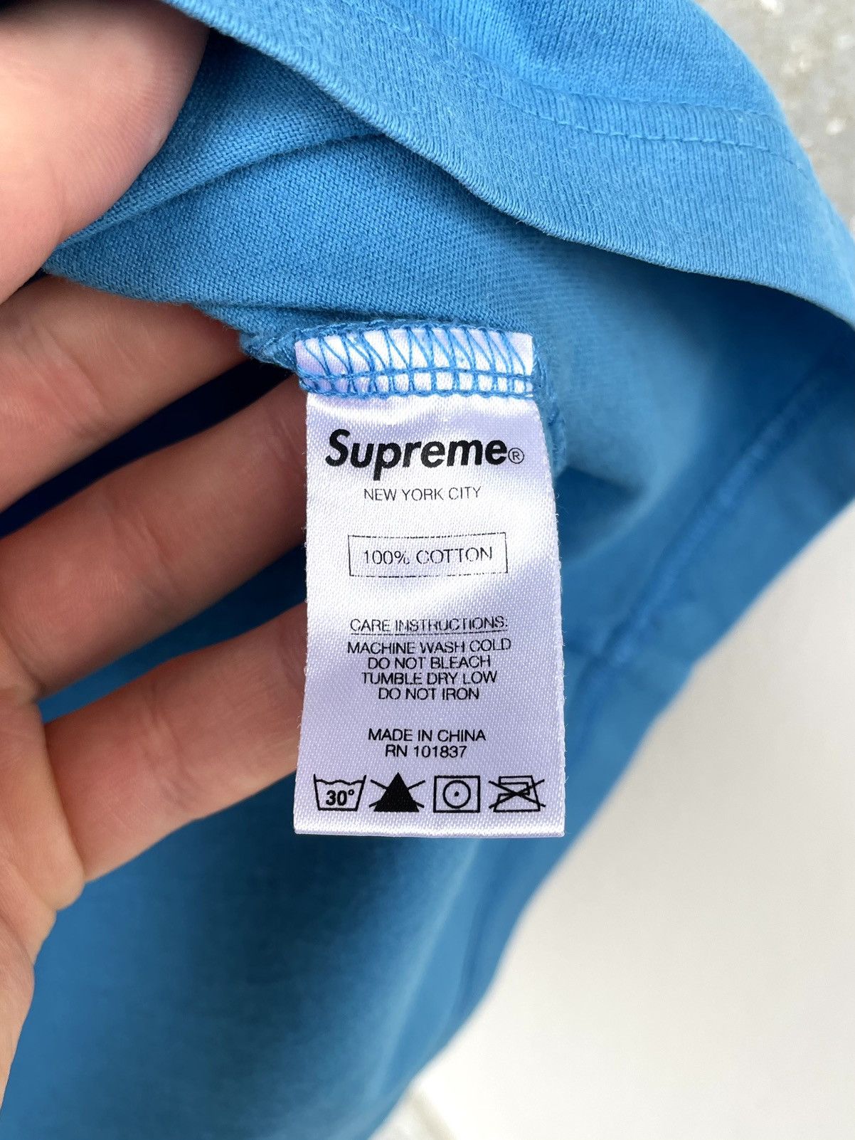 Playboy × Supreme Supreme Playboy FW18 Embroidered Logo Pocket T-Shirt Size US M / EU 48-50 / 2 - 7 Thumbnail