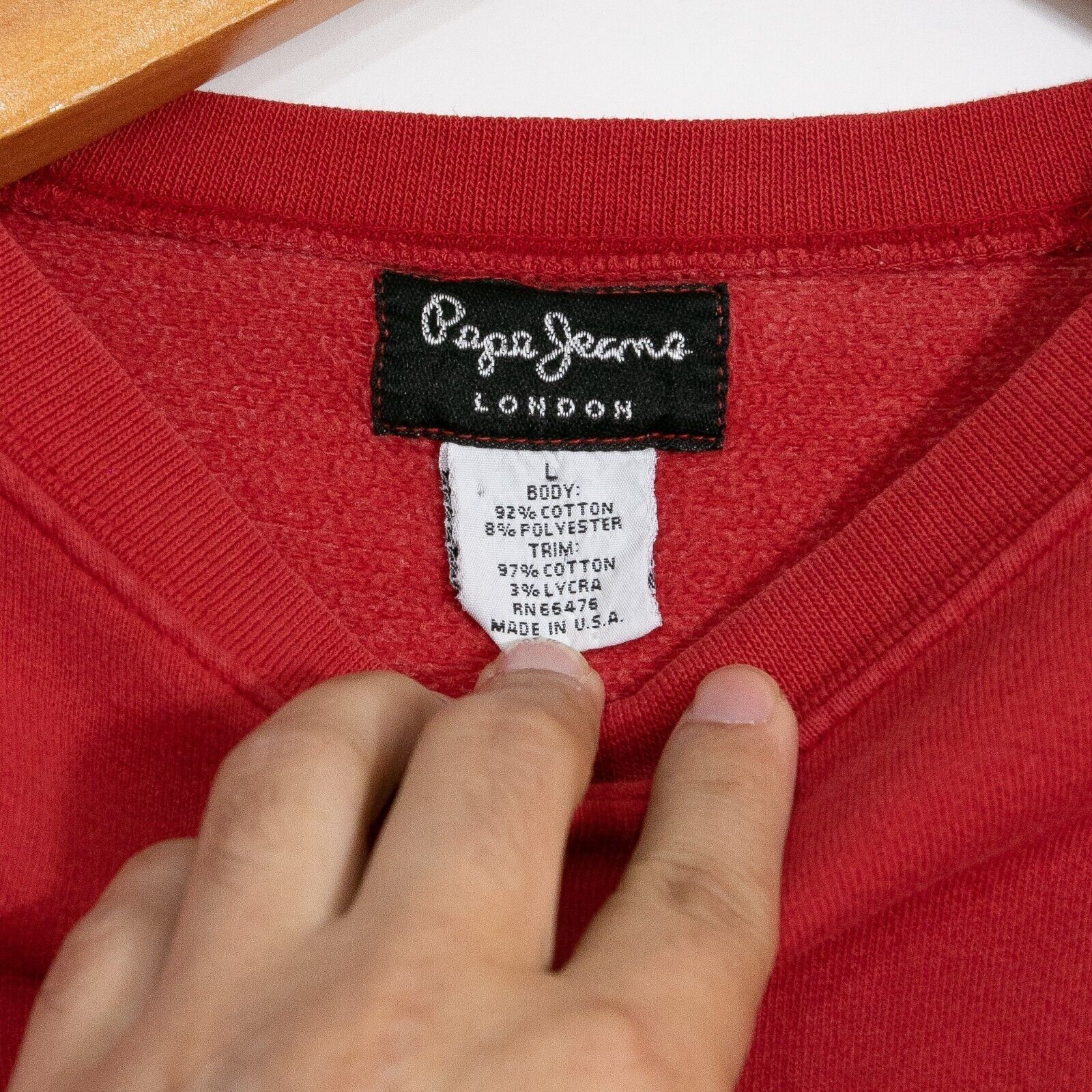 Vintage Vintage Pepe Jeans Sweatshirt Large - Faded Distressed Crop Size US L / EU 52-54 / 3 - 5 Thumbnail