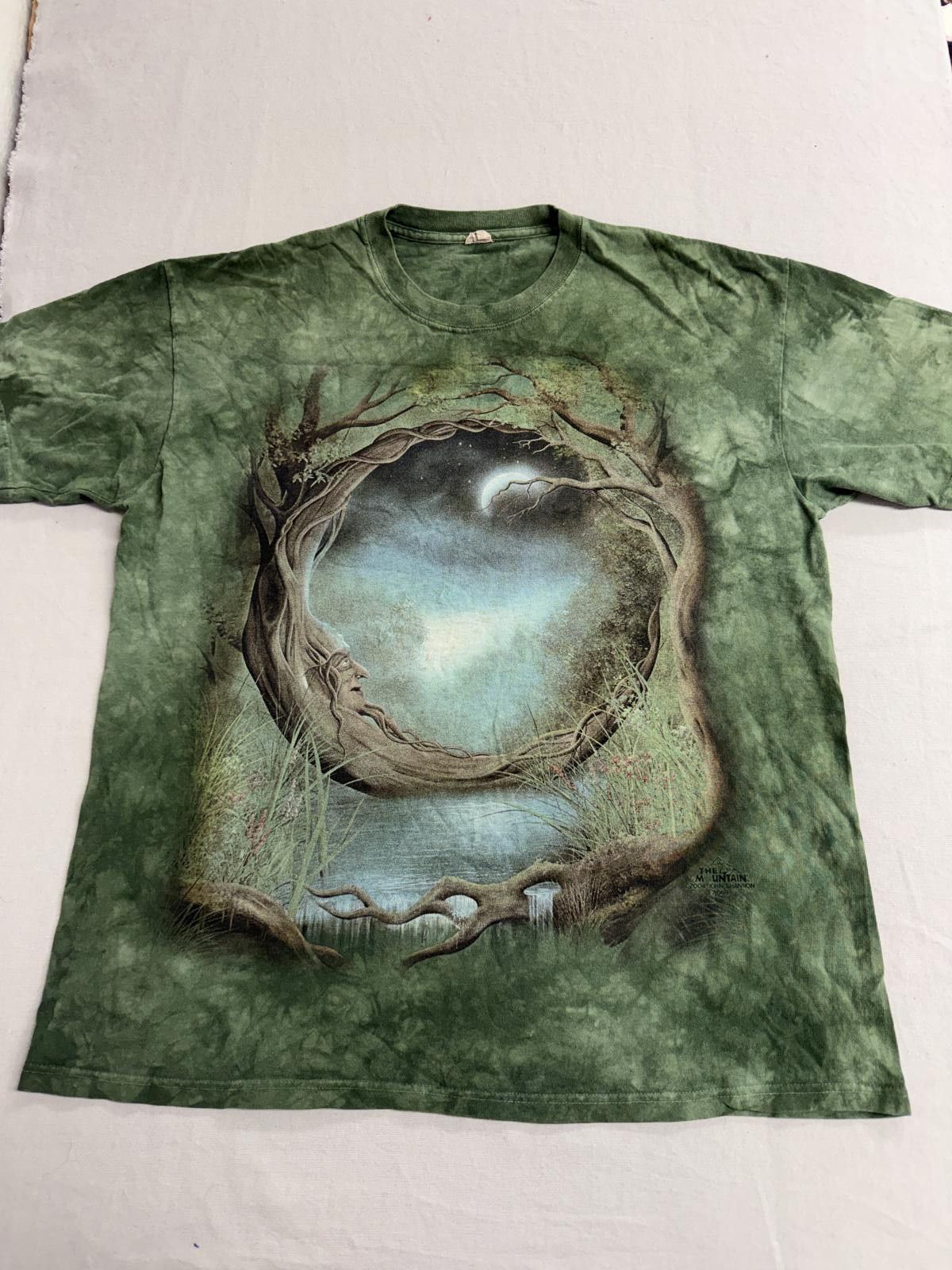 The Mountain Vintage The Mountain Crescent Moon Tree T-shirt Tie Dye XL Size US XL / EU 56 / 4 - 1 Thumbnail