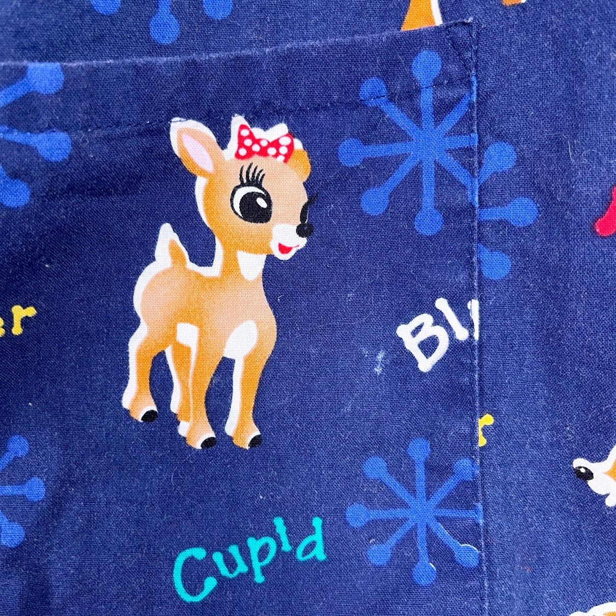 Other Rudolph The Red Nose Reindeer Christmas Scrub Top XS Size XS / US 0-2 / IT 36-38 - 3 Thumbnail