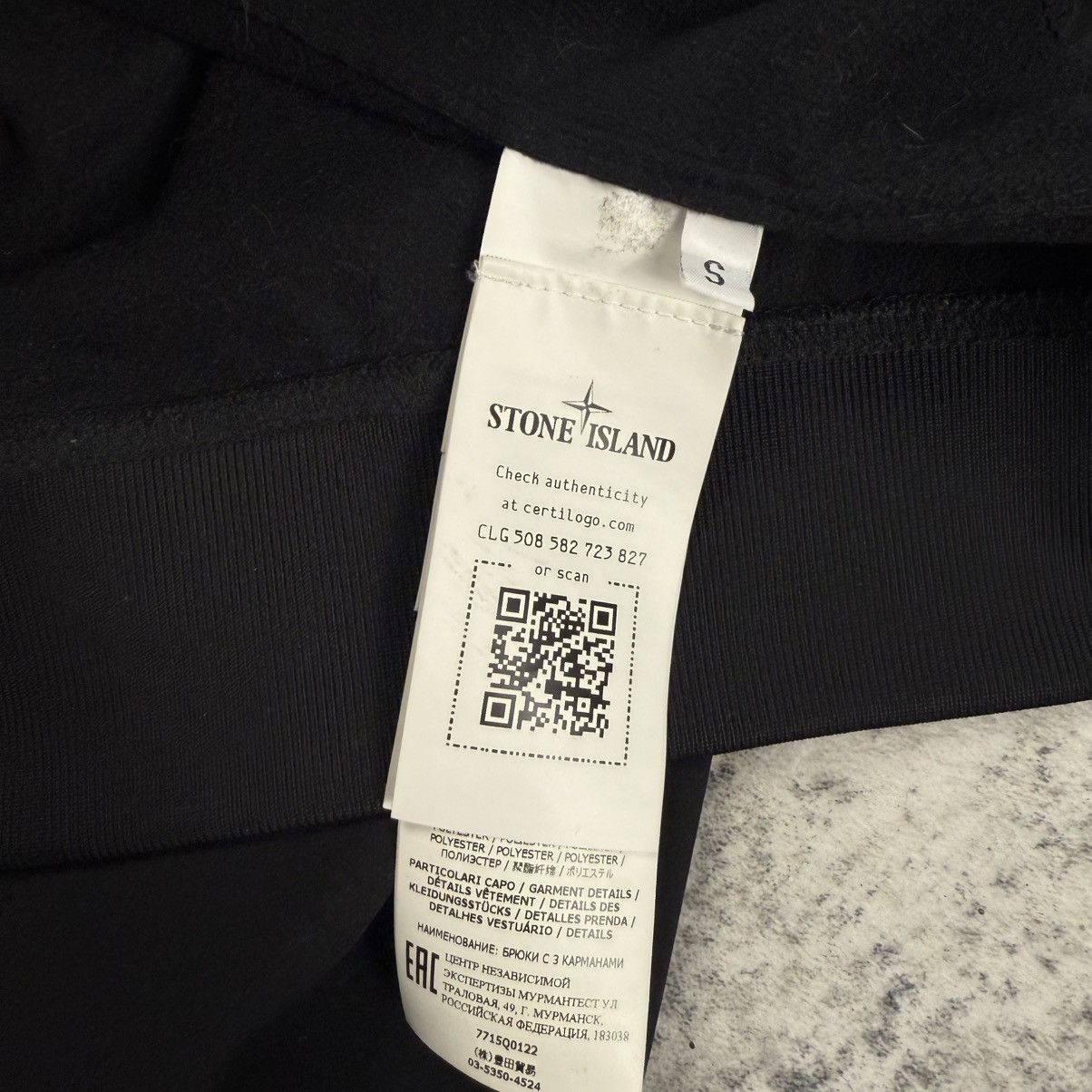 Stone Island Stone Island Soft Shell-R Hooded ʼBlack’ Jacket Size US S / EU 44-46 / 1 - 8 Thumbnail