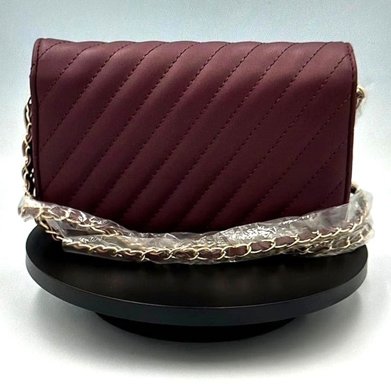 Badgley Mischka Badgley Mischka Quilted Bag Round Logo Plate - Plum Size ONE SIZE - 7 Thumbnail