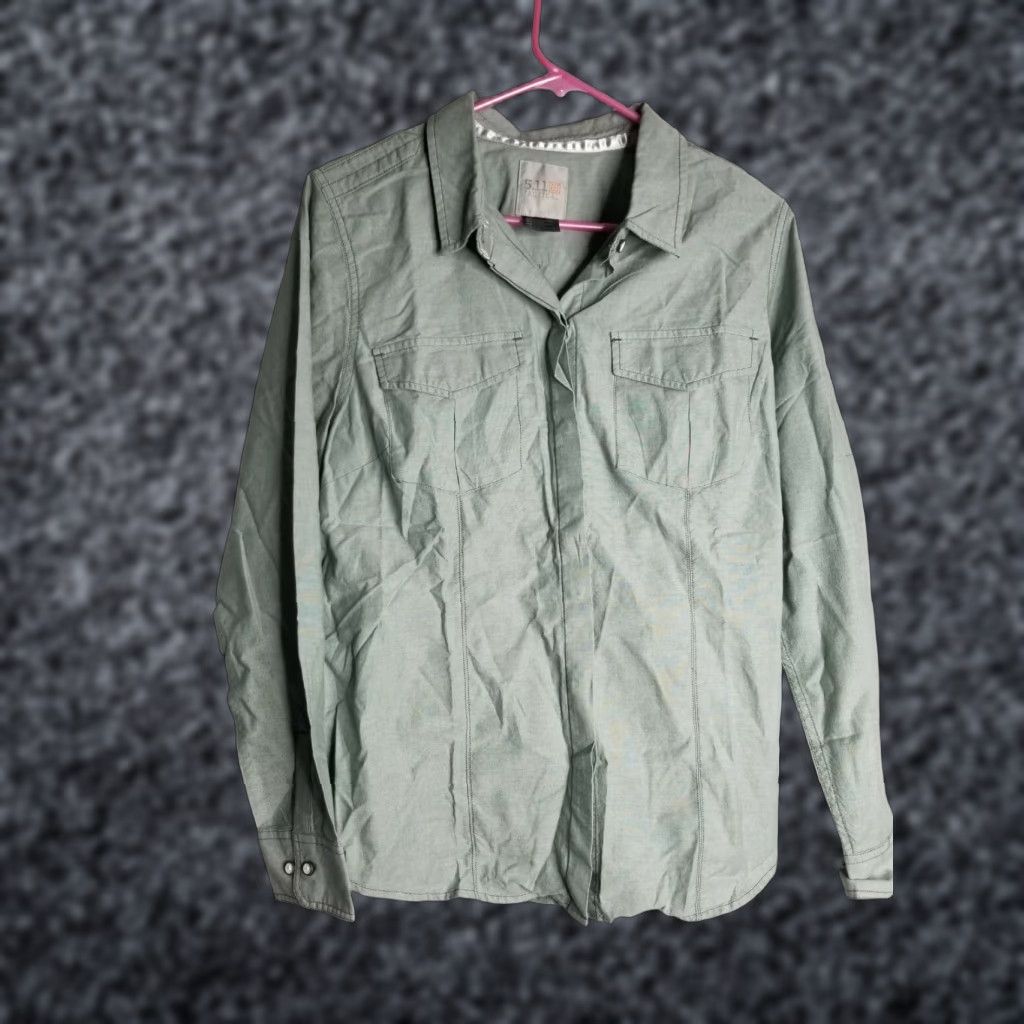 Vintage VINTAGE 5.11 Tactical Womens L Athena Button Down Uniform Shirt Green Size L / US 10 / IT 46 - 1 Thumbnail