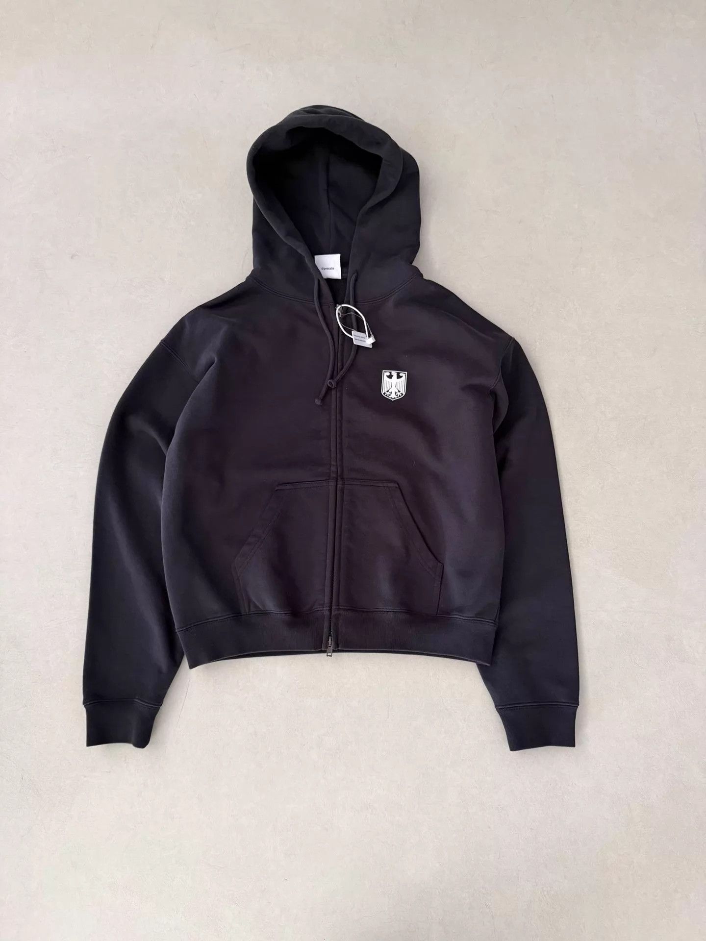 Vetements Vetements 25ss Polizei Eagle Shield Boxy Short Zip S Hoodie Size US S / EU 44-46 / 1 - 1 Thumbnail