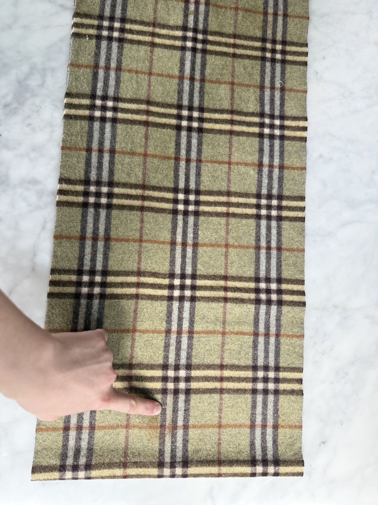 Burberry Pre 1999 Burberrys Vintage 100% Cashmere Scarf Olive Green Size ONE SIZE - 6 Thumbnail
