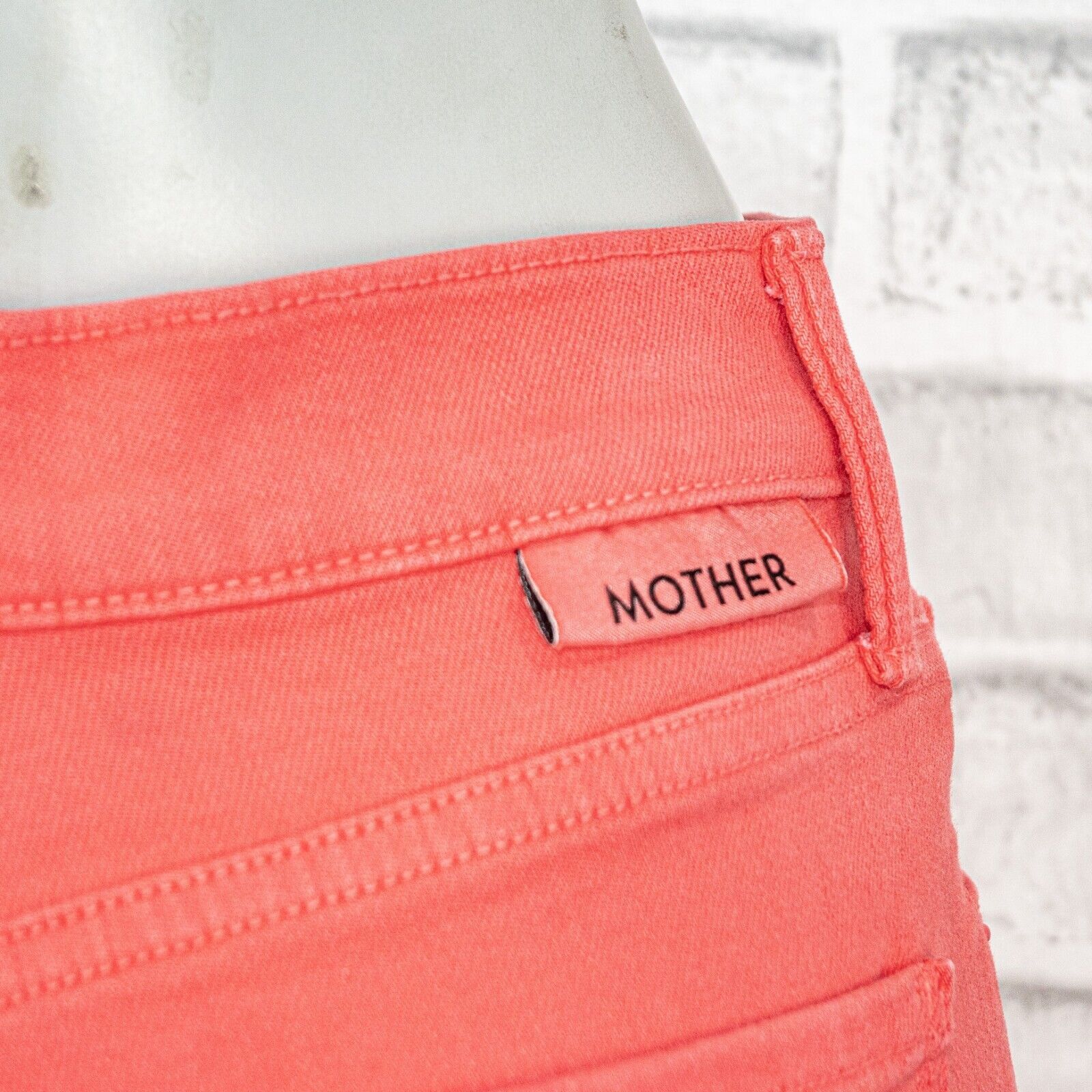 MOTHER MOTHER Denim Women's The Tomcat Ankle Jeans in Paradise Pink Size 26" / US 2 / IT 38 - 13 Thumbnail