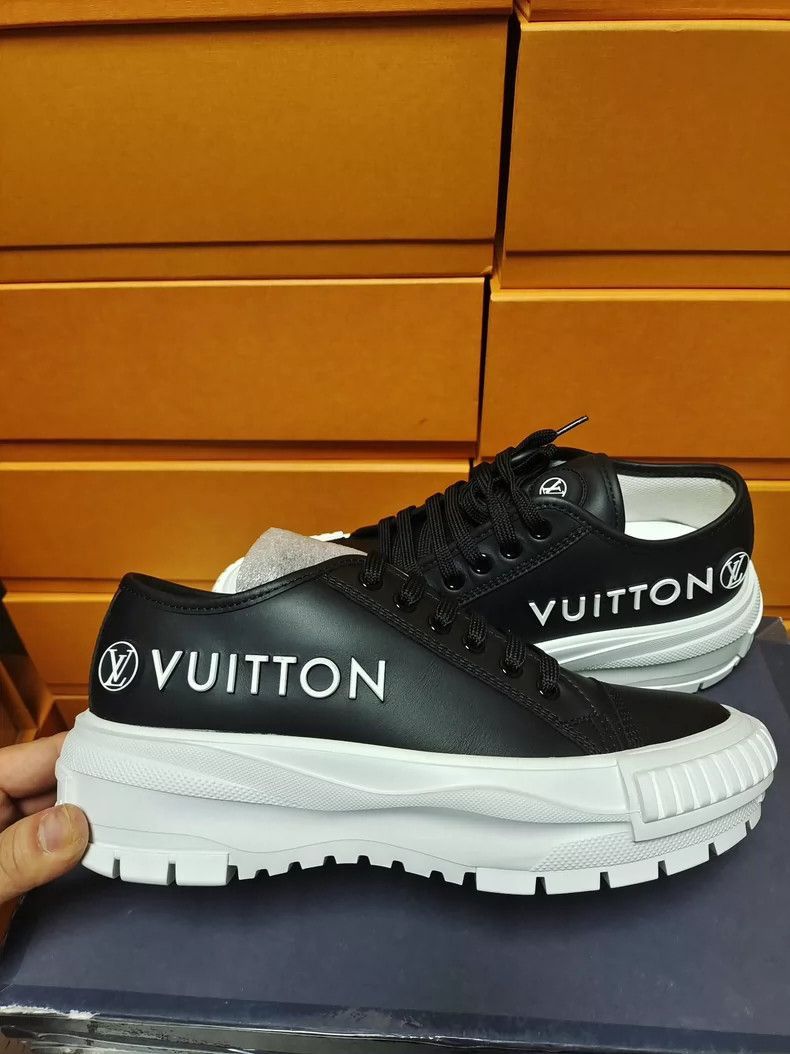 Louis Vuitton Louis Vuitton Black Low-Top Sneakers Size 36.5-2507 Size US 6 / IT 36 - 2 Thumbnail