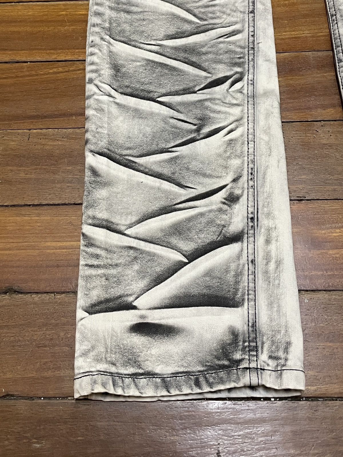 Japanese Brand Very Rare Vintage Regnoir Smokey Distressed Jeans 1990s Size US 31 - 5 Thumbnail