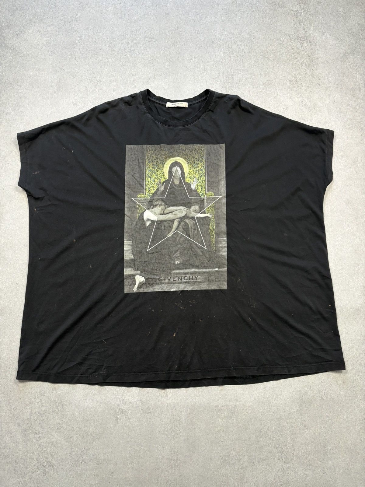 Givenchy Givenchy Oversized Sleeveless Pietà Print Top Black Rare Tee Size US XS / EU 42 / 0 - 1 Thumbnail