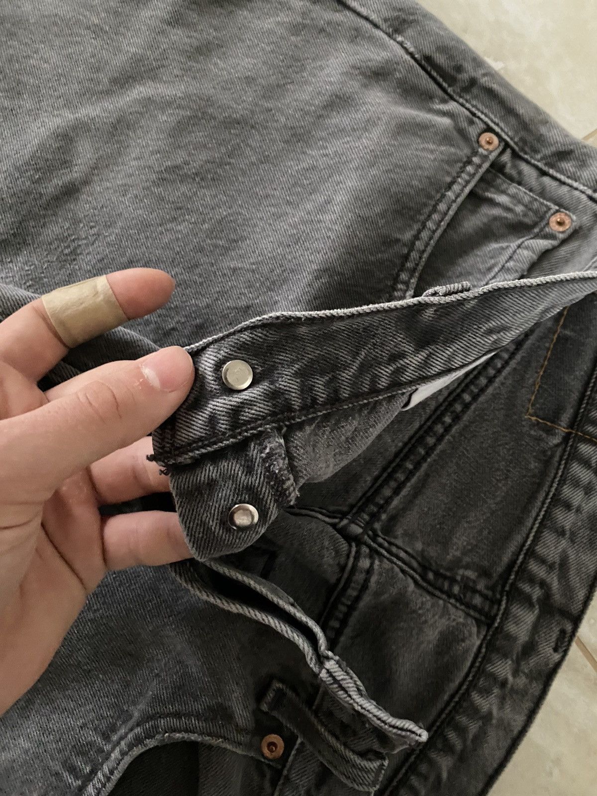 Levi's Vintage Levis 501 Baggy Jeans Made Usa 2000s Washed Denim Size US 34 / EU 50 - 7 Thumbnail
