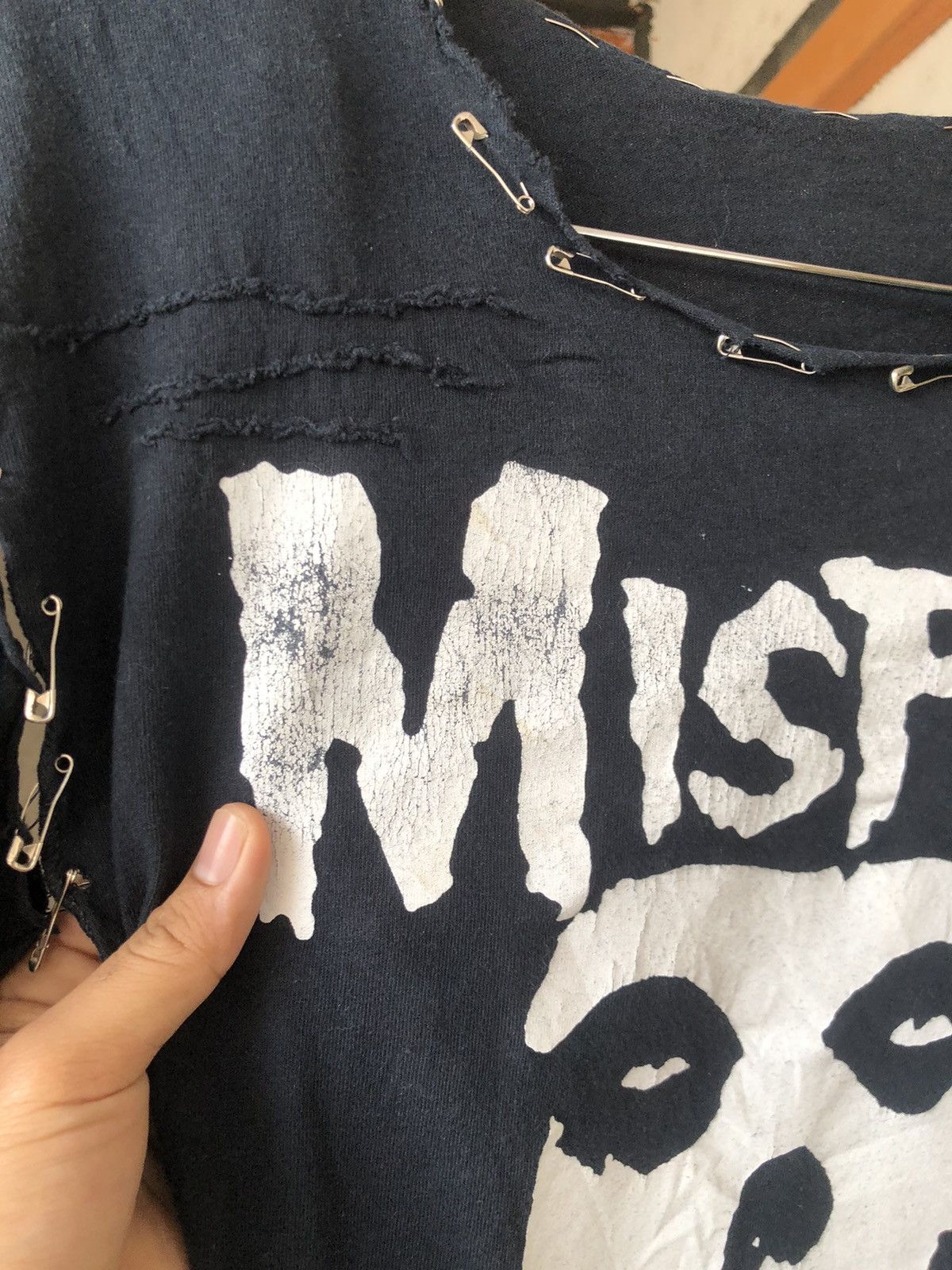 Misfits Rare Vintage Misfits Bondage Punk Distressed Tshirt Size US S / EU 44-46 / 1 - 12 Thumbnail