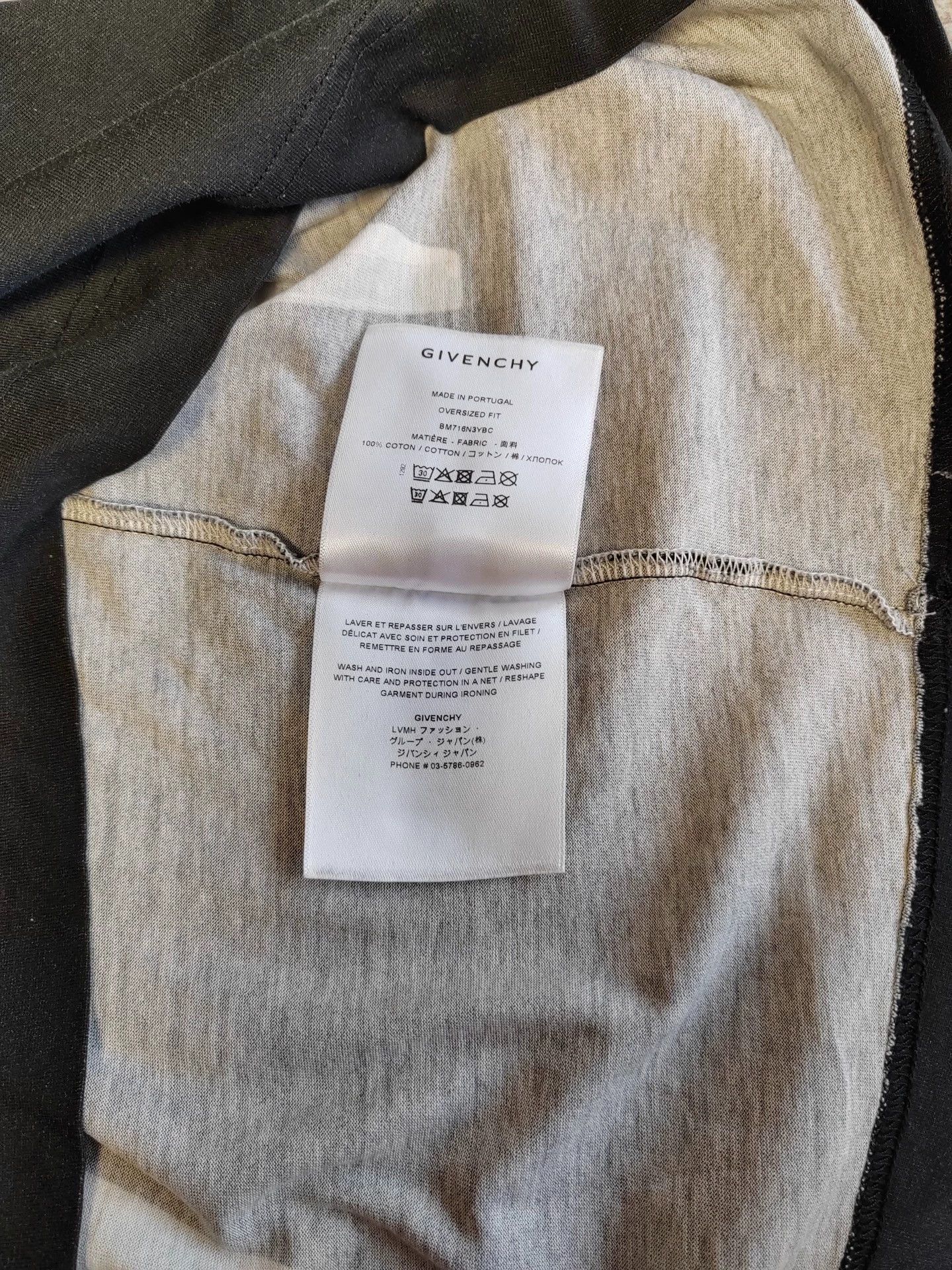 Givenchy Givenchy men's black padlock crew short-sleeve tee M Size US M / EU 48-50 / 2 - 4 Thumbnail