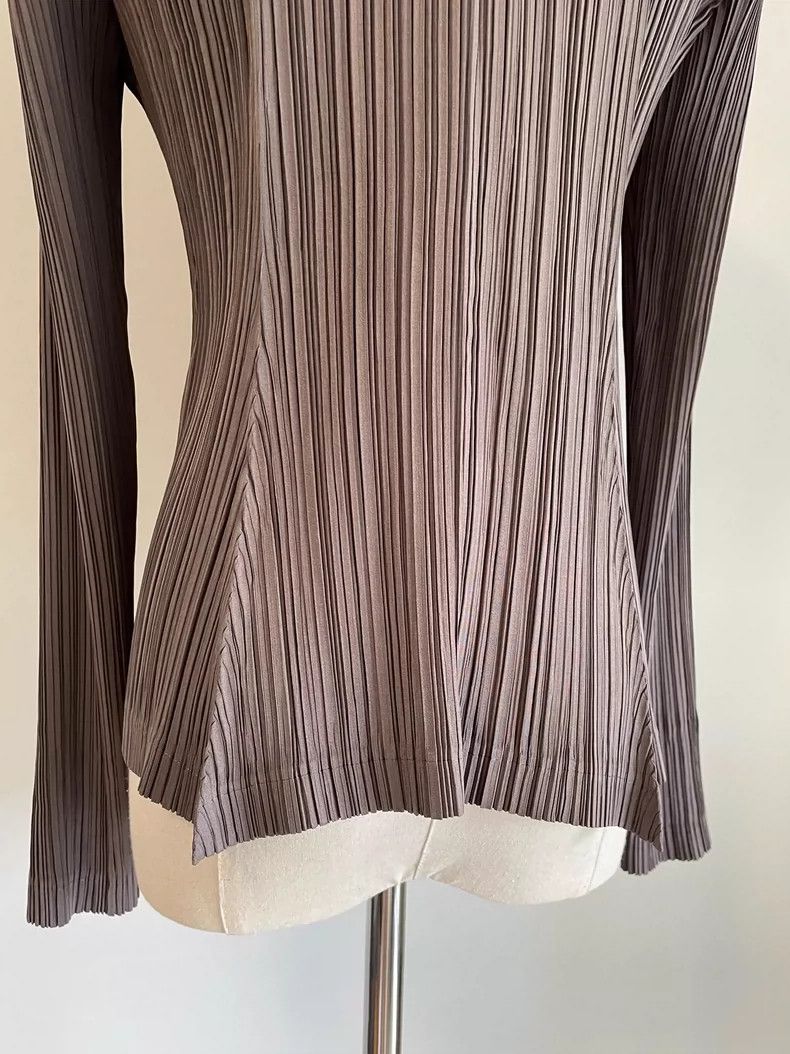 Issey Miyake Issey Miyake size:2 A dark grey shark fin pleated cardigan Size M / US 6-8 / IT 42-44 - 7 Thumbnail