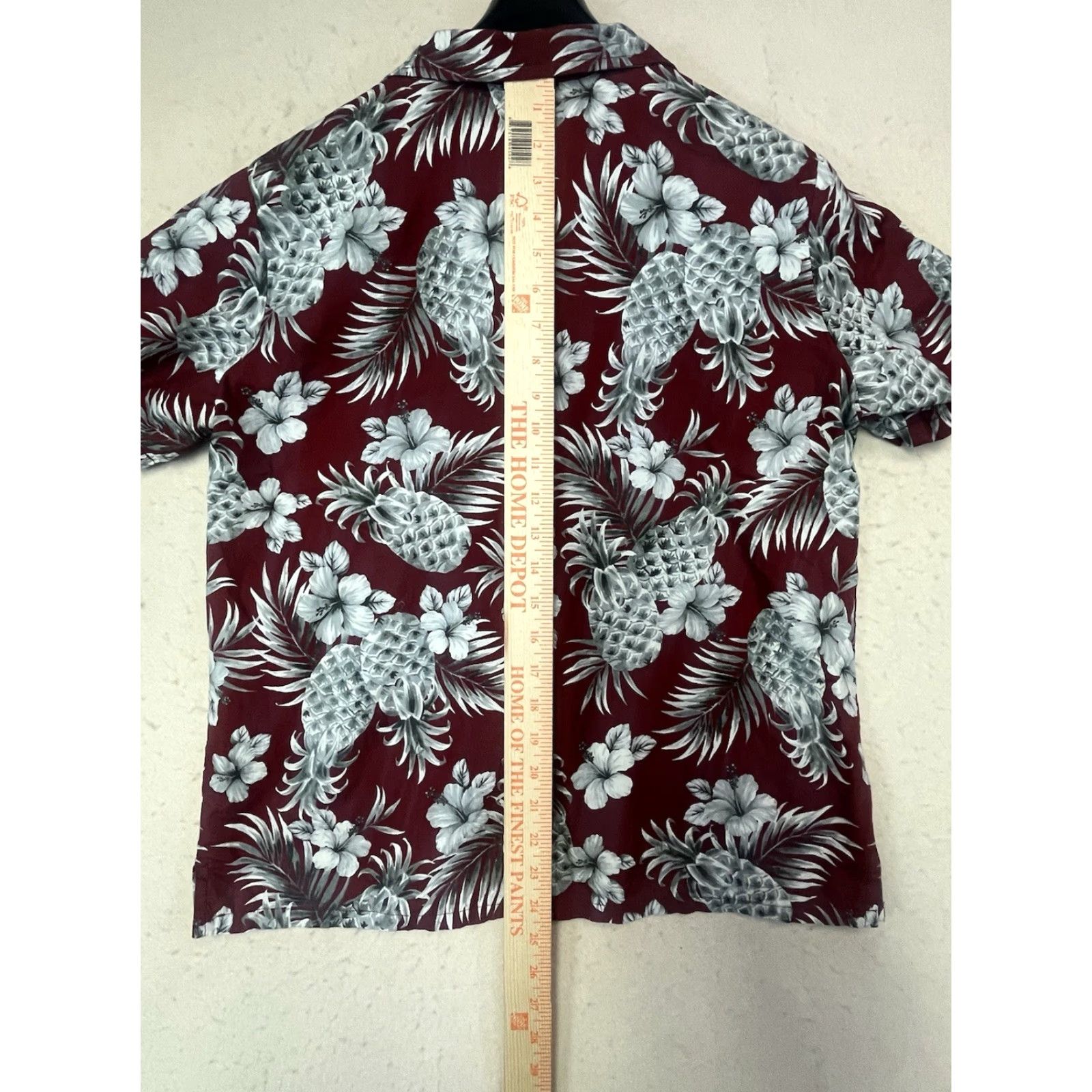 Vivobarefoot Go Barefoot Hawaiian Shirt Button-Up Mens M Cotton Multicolor Pineapples Short Sleeve with Pockets Size US M / EU 48-50 / 2 - 4 Thumbnail