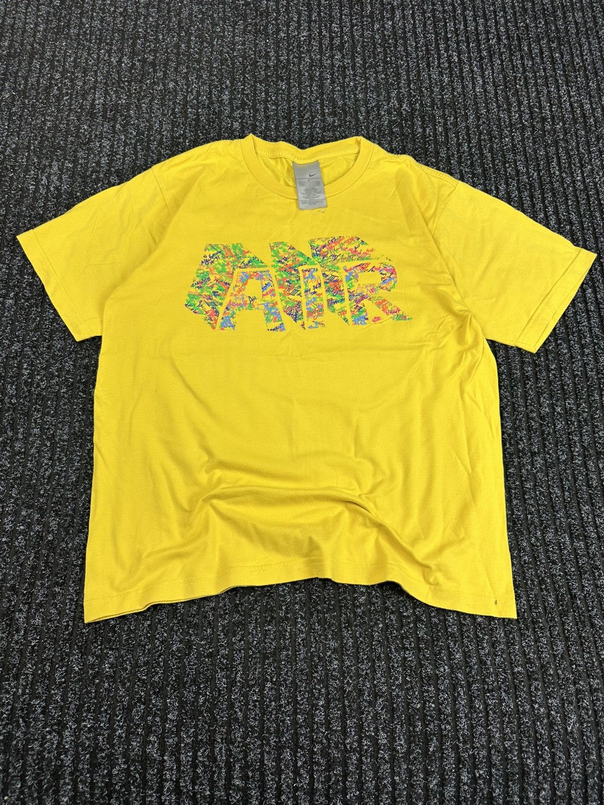 Nike Vintage Y2K Nike AIR 3D logo Streetwear Yellow Tee T shirt Size US M / EU 48-50 / 2 - 1 Thumbnail