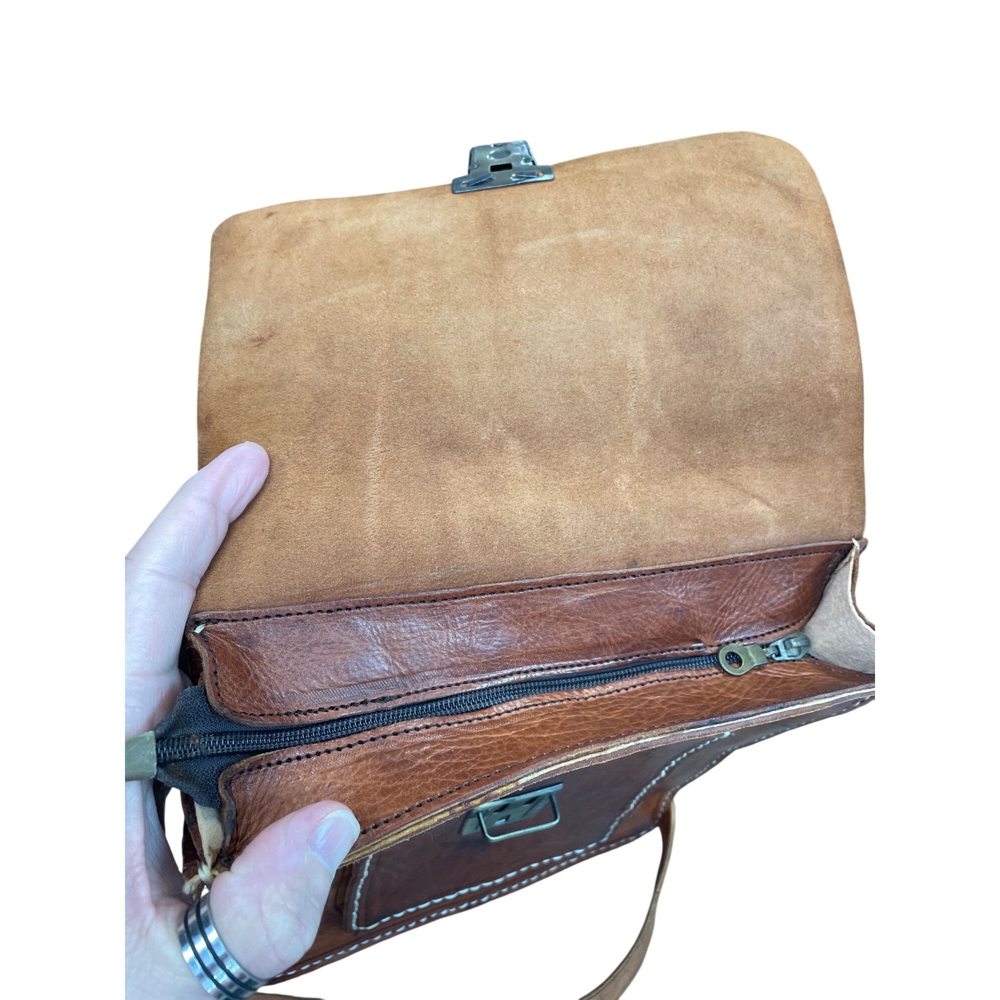 Other VTG unbranded womans brown leather adjustable crossbody bag Size ONE SIZE - 13 Thumbnail