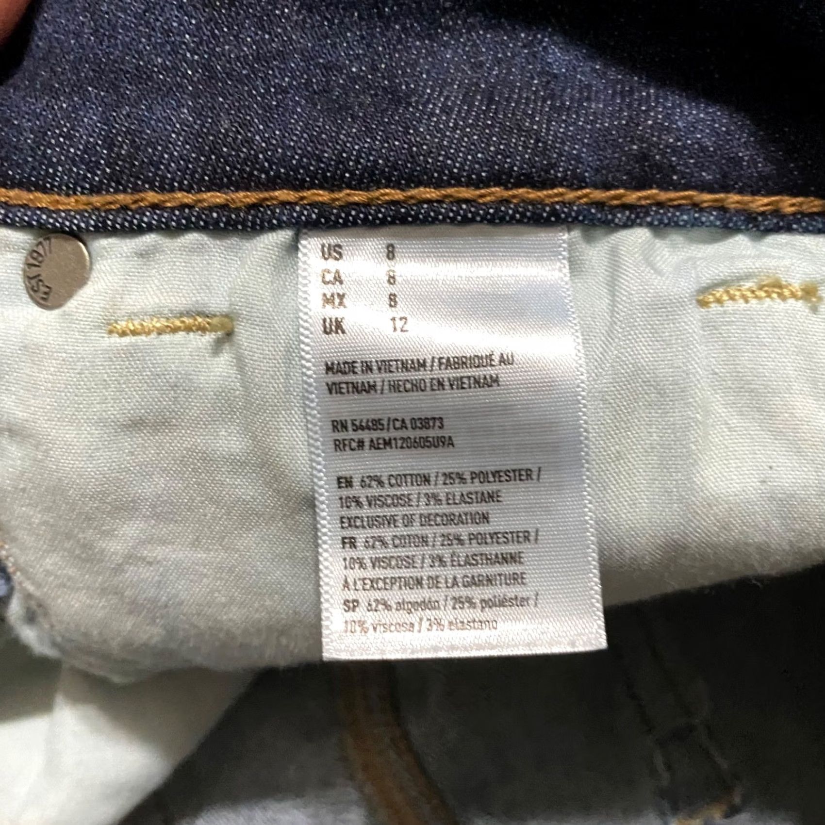 American Eagle Outfitters American Eagle Outfitters Jeans Shorts Blue Dark Wash 8 Inseam 4" 5-Pocket Button Closure Women Regular XS? No Size 30" / US 8 / IT 44 - 4 Thumbnail