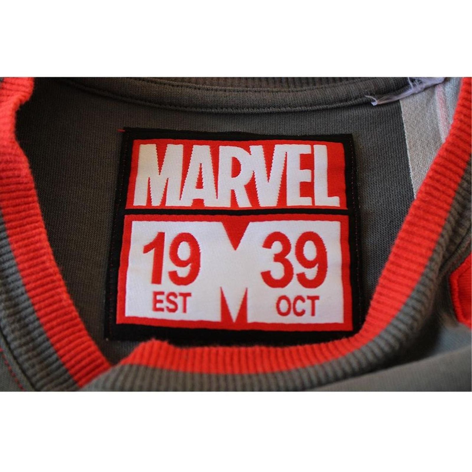 & Other Stories Y2K Gray Marvel Embroidered Graphic Tee Size US XL / EU 56 / 4 - 5 Thumbnail