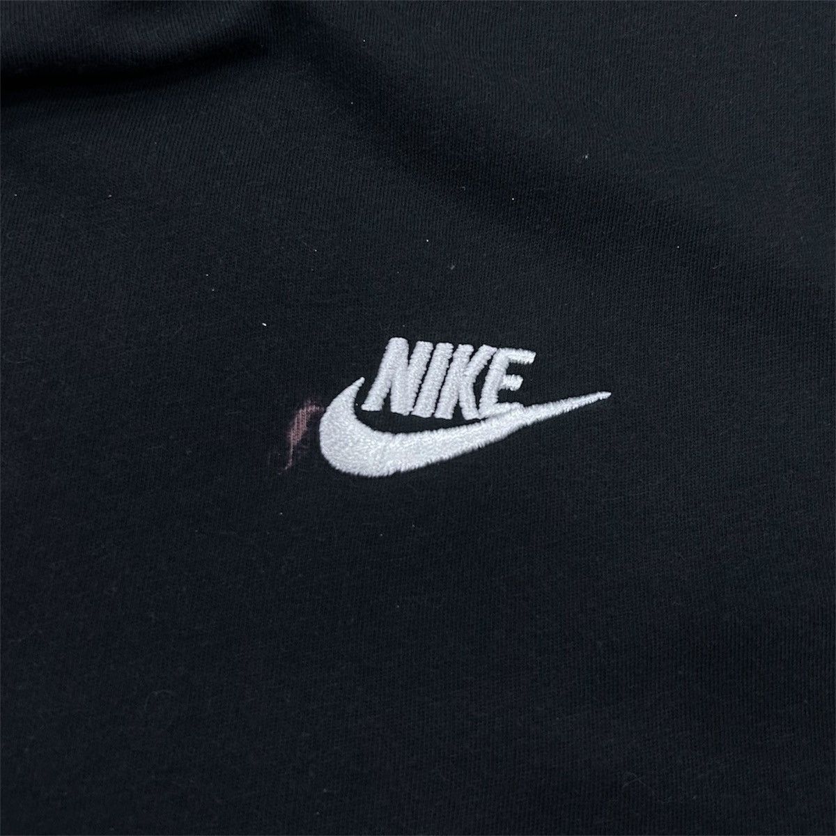 Nike Nike Swoosh Small Logo Tshirt Size US L / EU 52-54 / 3 - 3 Thumbnail