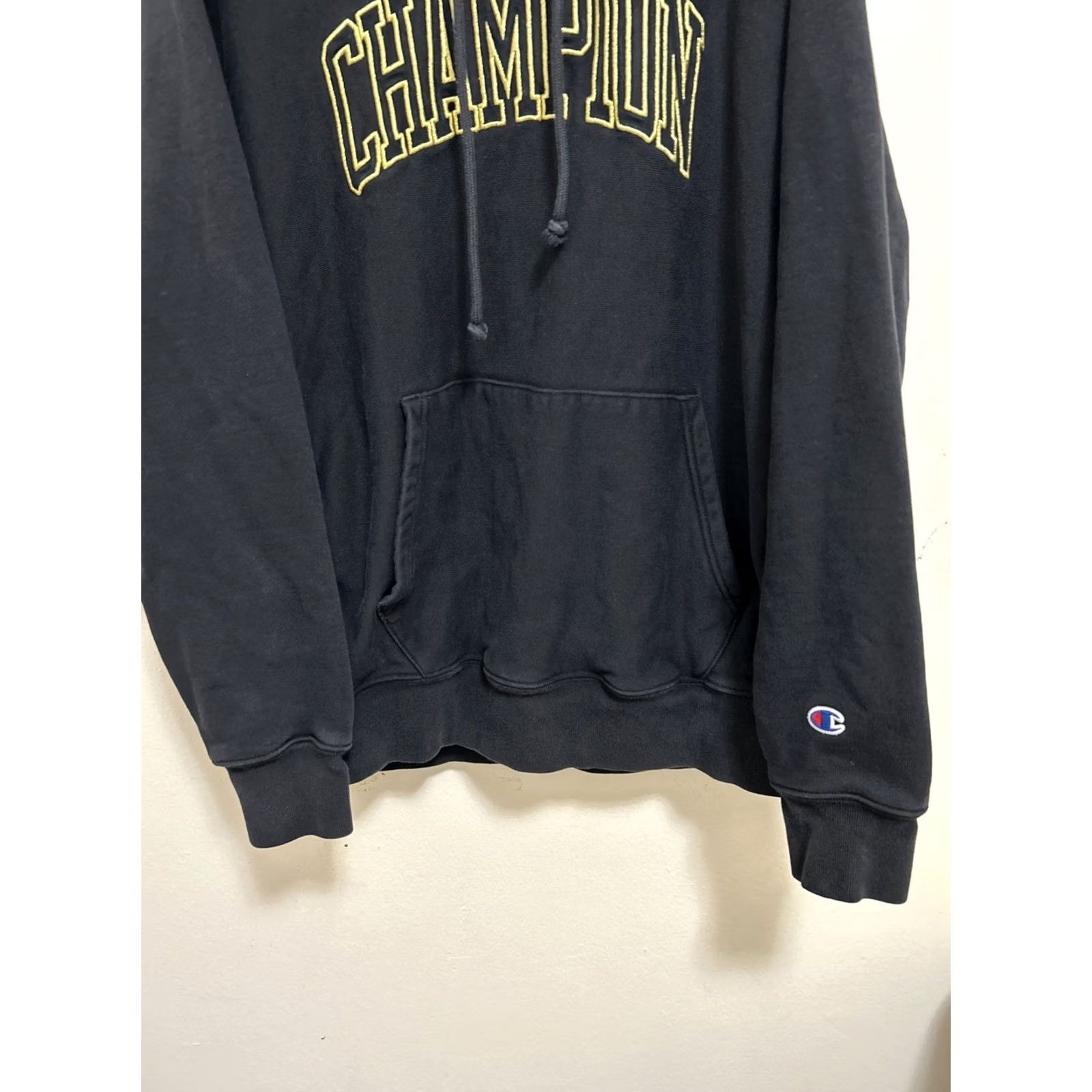 Champion VINTAGE Champion Hoodie Men L Black Solid Cotton Blend Fleece Embroidered Logo Reverse Weave Pullover Top 90s Theme Size US L / EU 52-54 / 3 - 3 Thumbnail