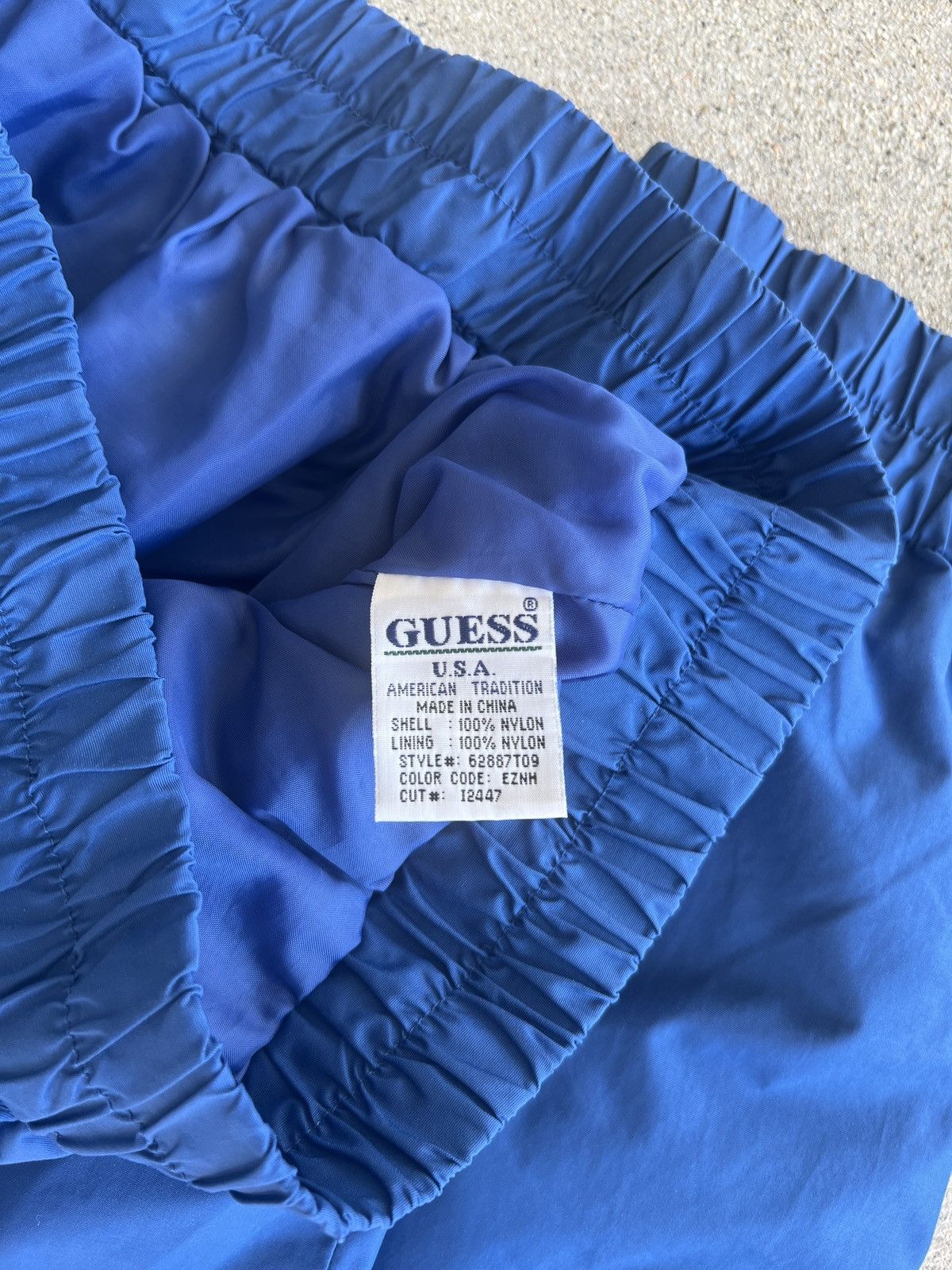 Guess × Vintage 90s Guess USA Blue/Yellow “American Tradition” Windbreaker Size US L / EU 52-54 / 3 - 7 Thumbnail