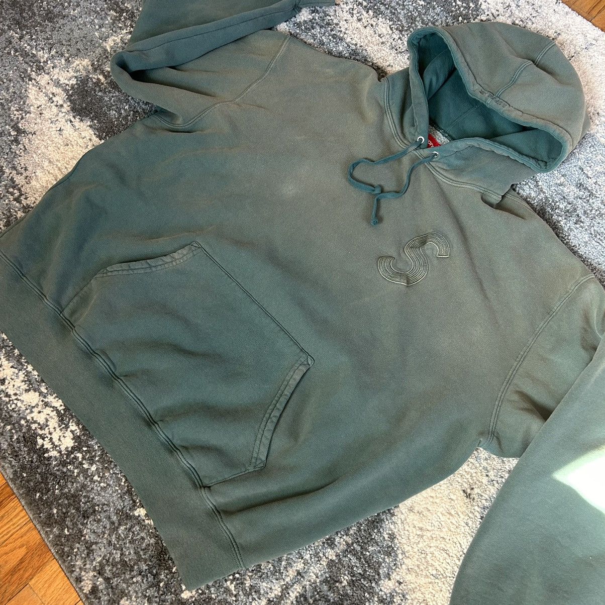 Supreme 2023 OVERDYED S LOGO HOODED SWEATSHiRT MiDWEiGHT FLEECE Size US XXL / EU 58 / 5 - 6 Thumbnail