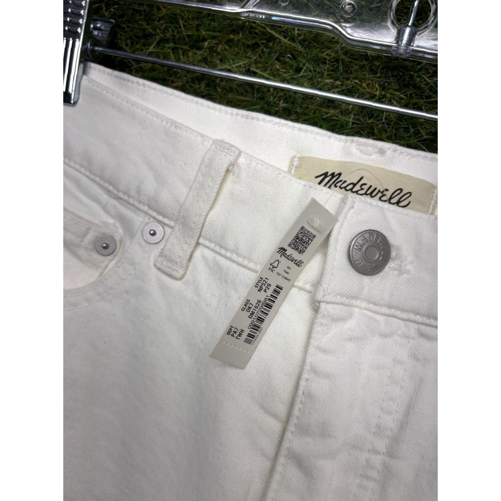 Madewell VINTAGE Madewell Jeans Womens 29 P 90s Straight High Rise Distressed White Denim Petite Women Jeans Size 29" - 4 Thumbnail