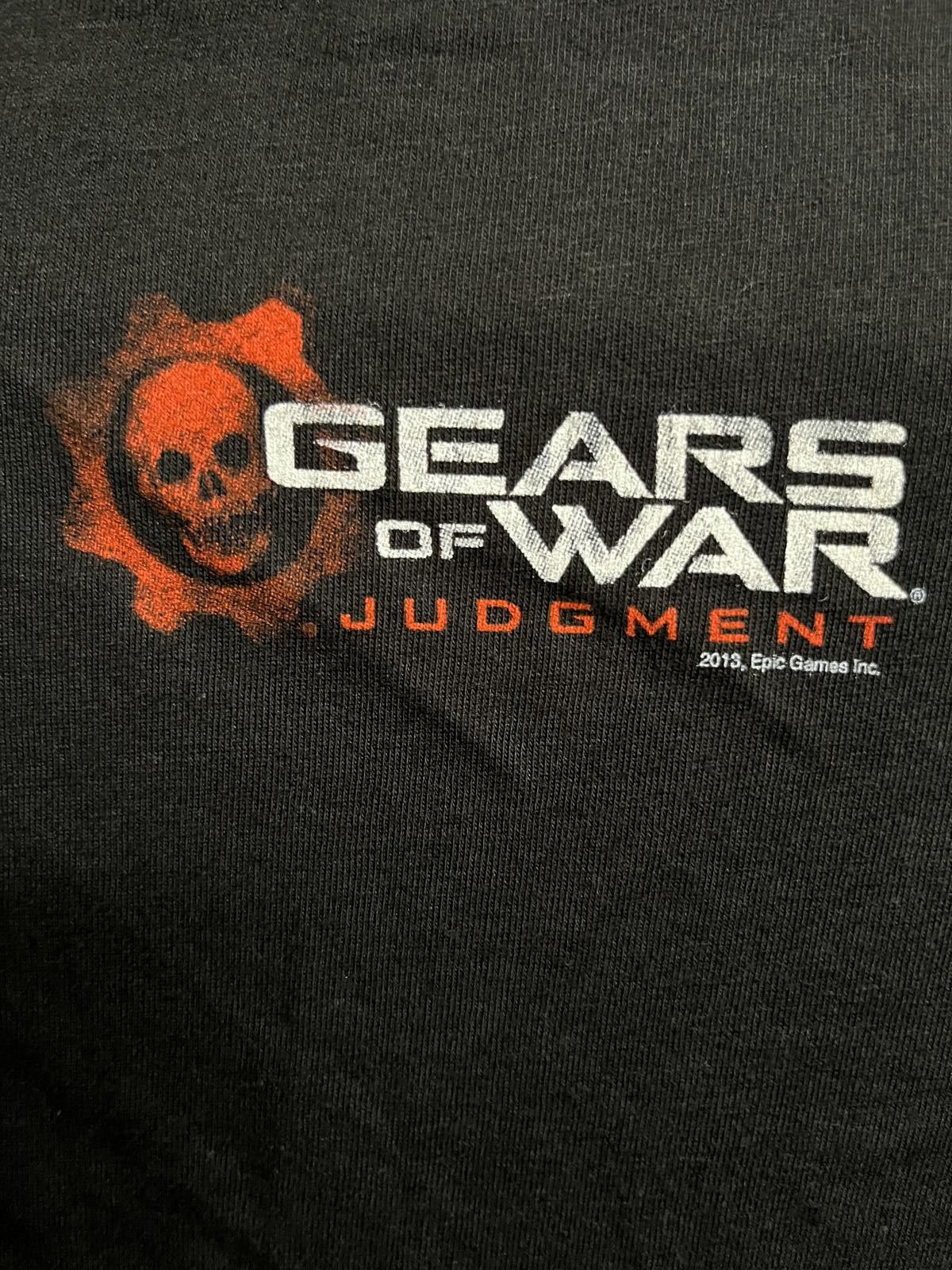 Tultex Gears of War Judgement V-neck Junior Tee - 2013 -M Size M / US 6-8 / IT 42-44 - 5 Thumbnail