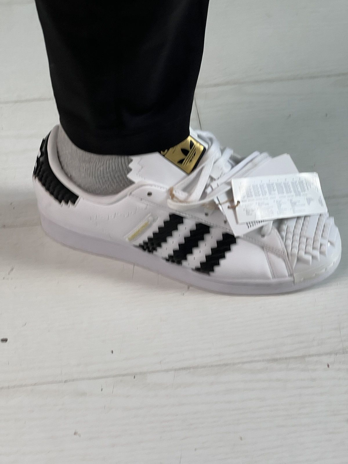 Adidas × LEGO Adidas Superstar Lego Size US 10 / EU 43 - 2 Thumbnail