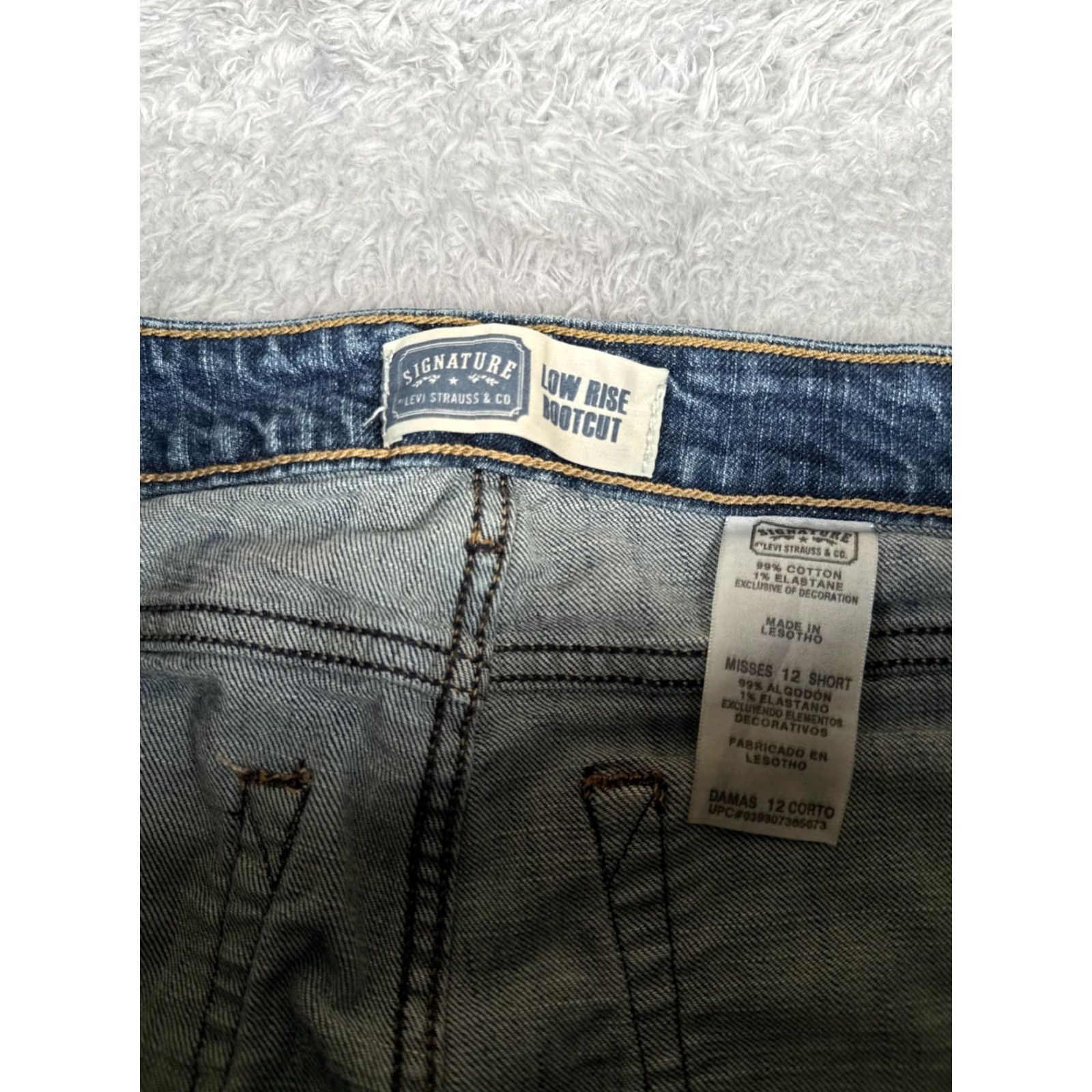 Levi's VINTAGE Levis Jeans Womens 12 Blue Denim Low Rise Bootcut Cotton Blend Medium Wash 32x29 Jeans Women Blue 90s Brand Levi's Mens (adjusted) Size 34" / US 12 / IT 48 - 6 Thumbnail