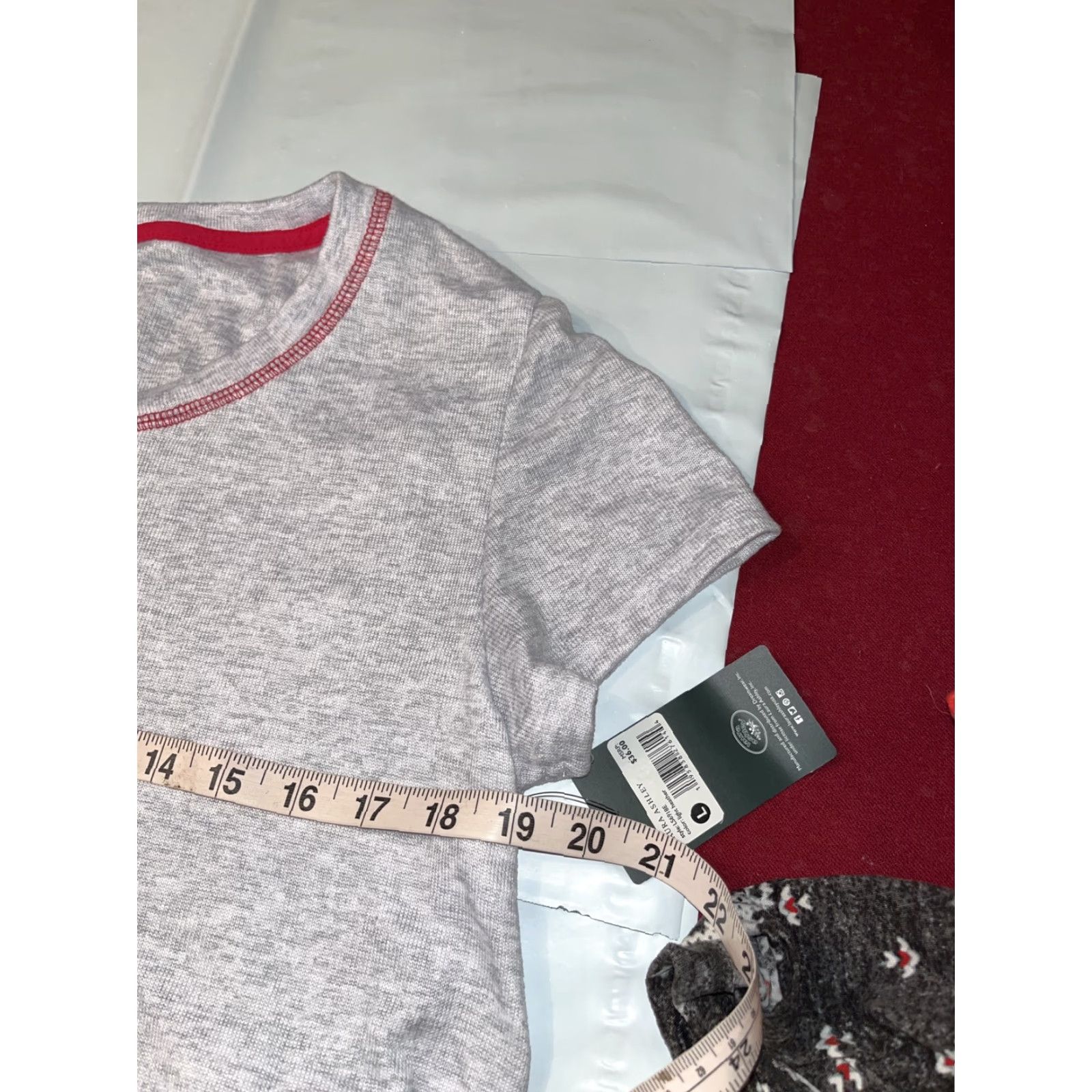 Laura Ashley Laura Ashley Heart DOG PJs NEW Women 2PC Shorts/Top Set My Dog Is My Valentine Paws and Hearts Heather Gray Size ONE SIZE - 7 Thumbnail