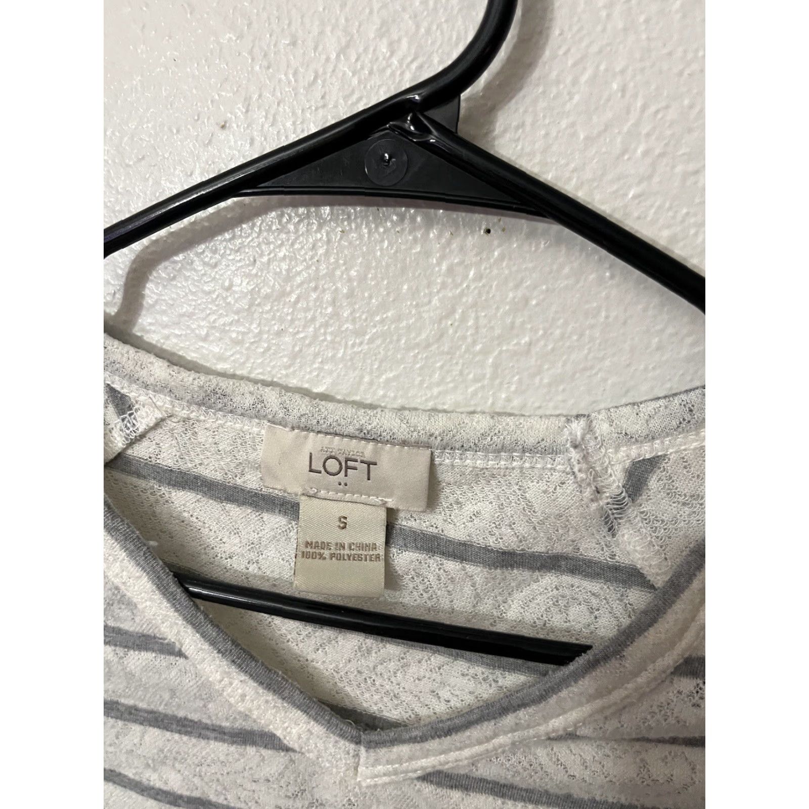 Loft LOFT Women's V-Neck Sweater 3/4 Sleeve Striped Pullover Size S White Gray Knit Top, Casual, Regular Fit, Cotton/Nylon, Ivory/Grey, Womens Size S / US 4 / IT 40 - 2 Thumbnail