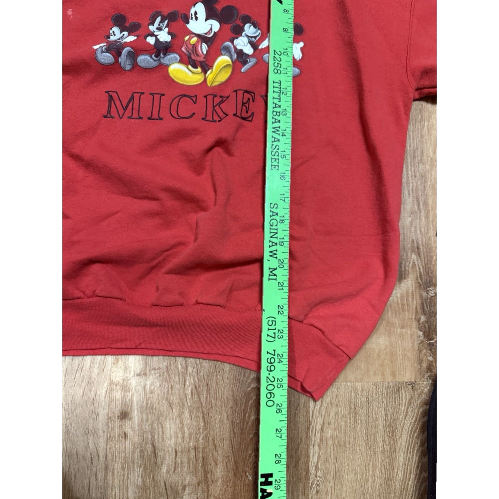 Disney VINTAGE Disney Mickey Mouse Sweatshirt Large Adults Red Crew Neck Y2K Size US L / EU 52-54 / 3 - 7 Thumbnail