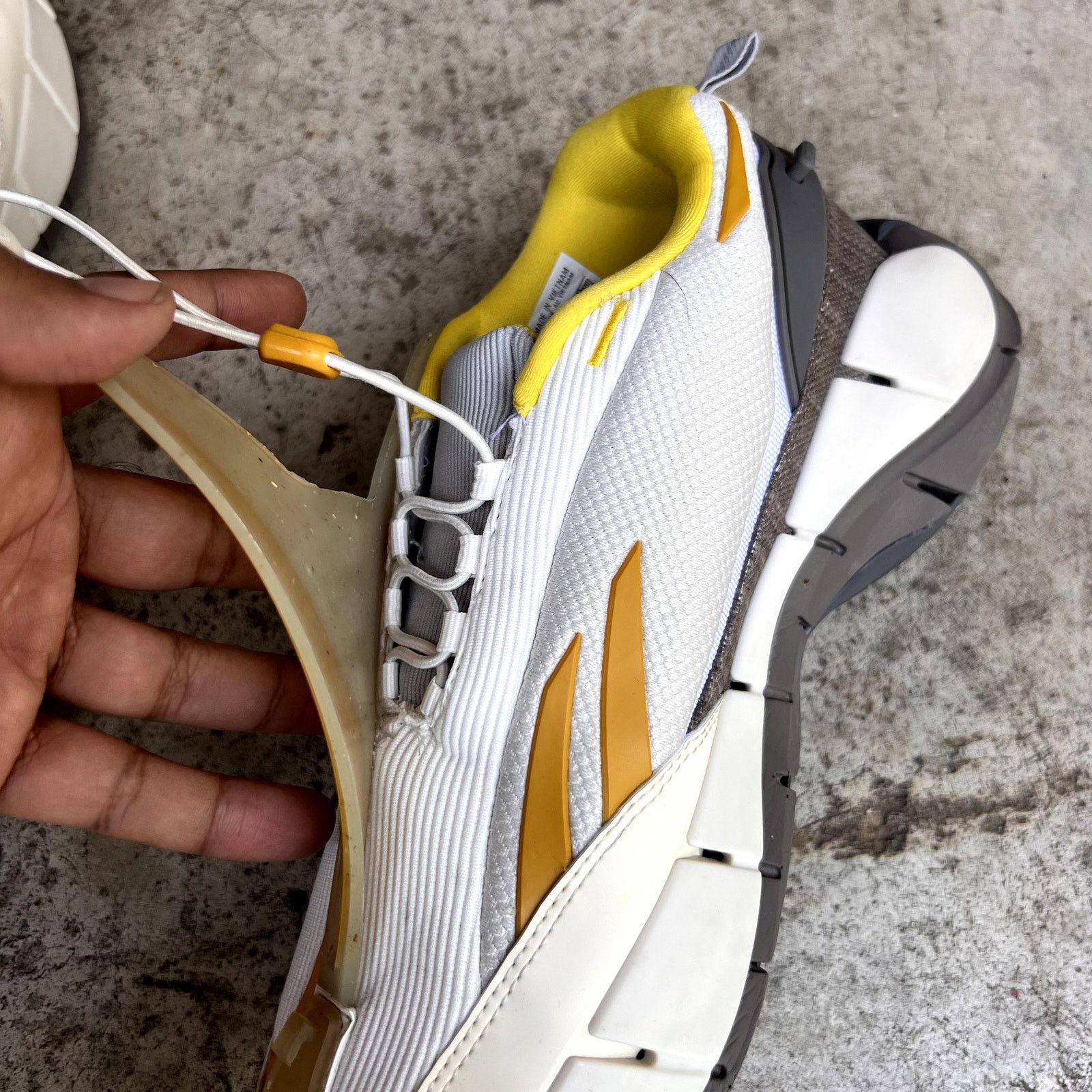 Cottweiler Reebok x Cottweiler X Zig 3D Storm Hydro "Alabaster" Size US 9 / EU 42 - 6 Thumbnail