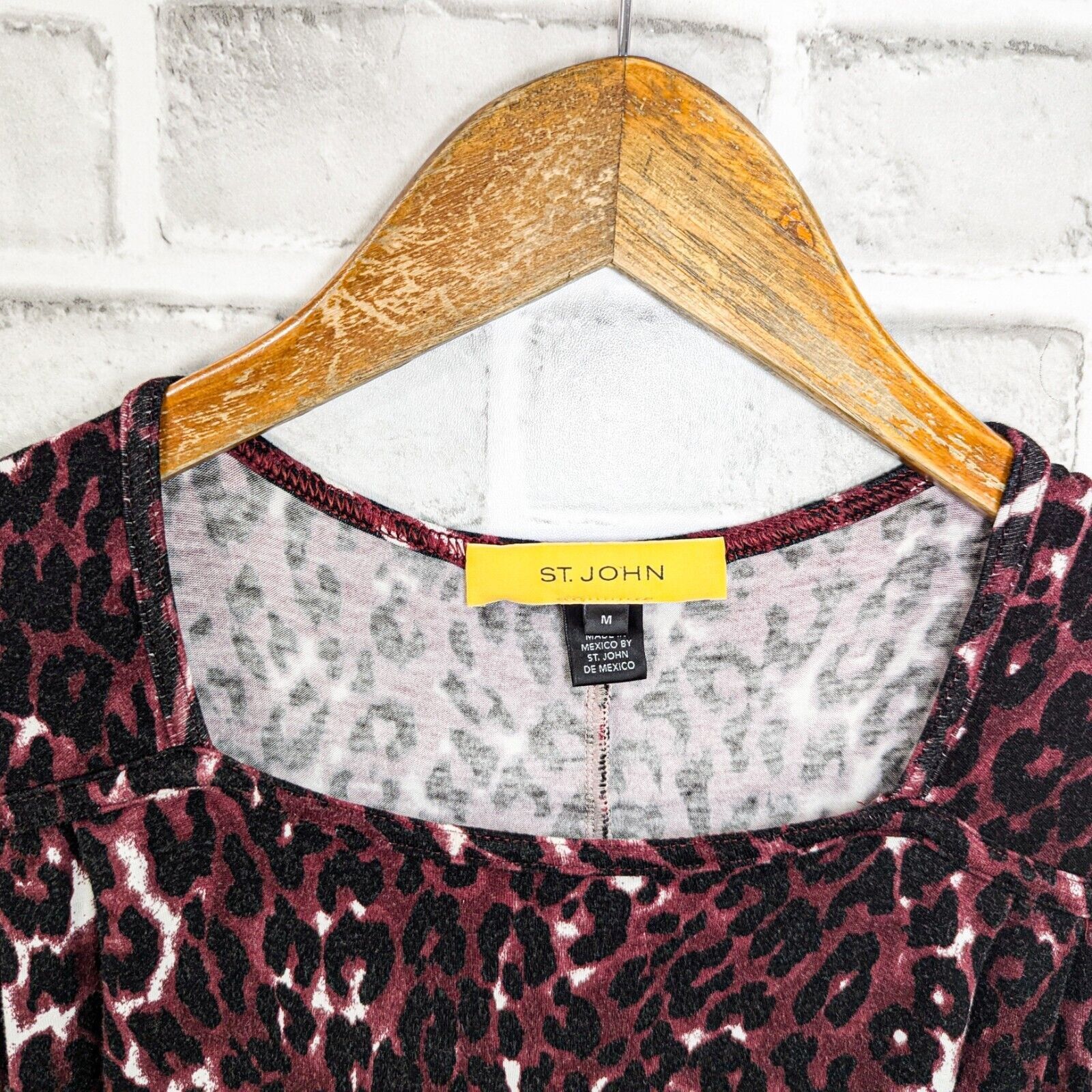 St. John ST. JOHN Women's Short Sleeve Leopard Print Blouse Medium Size M / US 6-8 / IT 42-44 - 3 Thumbnail