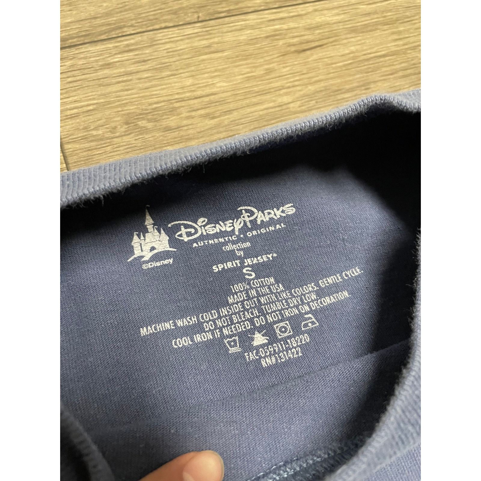 Disney Disneyland Spirit Jersey Size S Long Sleeve Blue Shirt Size US S / EU 44-46 / 1 - 5 Thumbnail