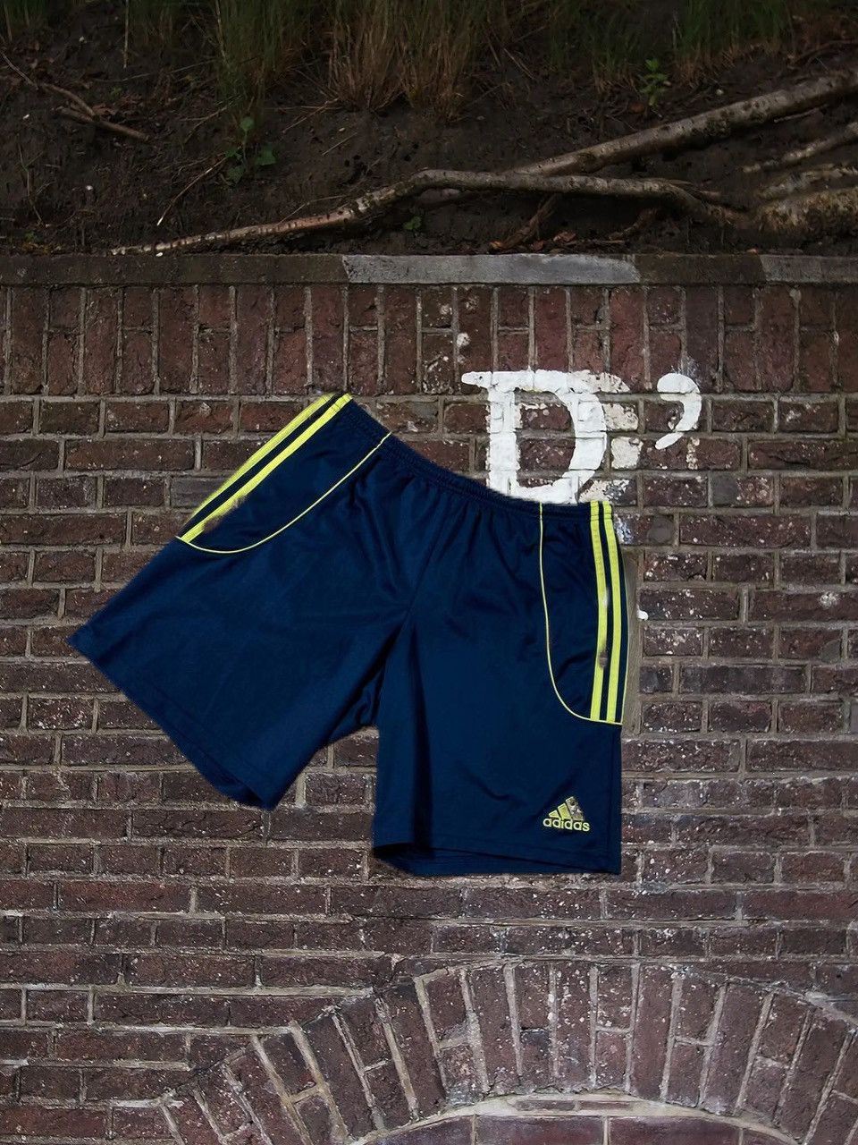Adidas × Vintage Vintage Y2K Adidas Striped Running Soccer Shorts Size US 32 / EU 48 - 1 Thumbnail