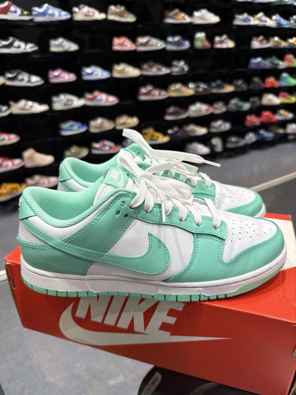 Nike Nike Dunk Low Green Glow Size 10 Women’s/Mens 8.5 Authentic Size US 10 / IT 40 - 11 Thumbnail