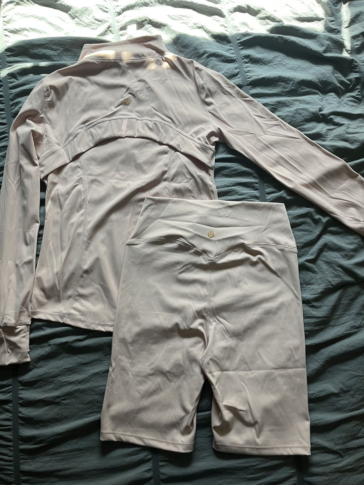 Lululemon Lululemon Jacket & Shorts Set Size 8 Size L / US 10 / IT 46 - 4 Thumbnail